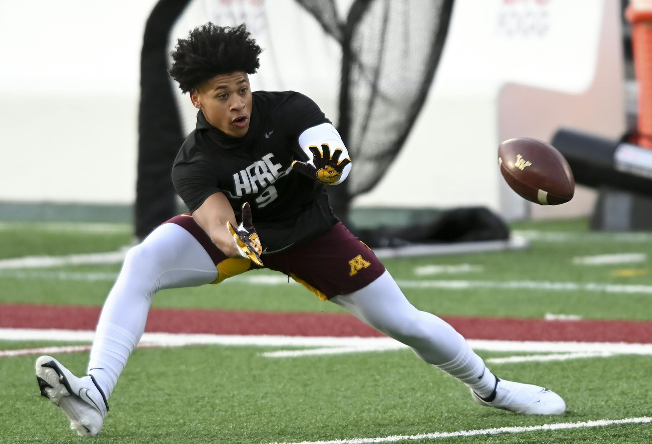Minnesota Gophers wide receiver Daniel Jackson (9) caught the ball while warming up before Saturday's game against the Michigan Wolverines. ] AARON LAVINSKY • aaron.lavinsky@startribune.com The Minnesota Gophers played the Michigan Wolverines on Saturday, Oct. 24, 2020 at TCF Bank Stadium in Minneapolis, Minn.