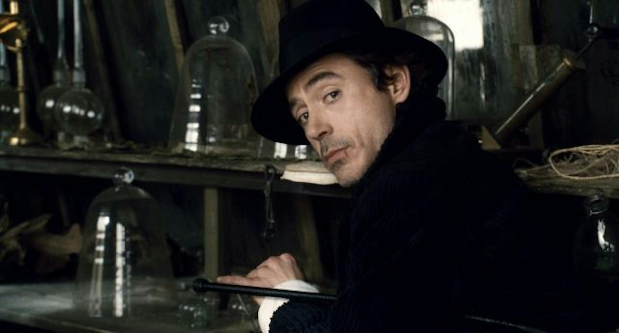 SHH-FP-010 ROBERT DOWNEY JR. as Sherlock Holmes in Warner Bros. Pictures� and Village Roadshow Pictures� action-adventure mystery �Sherlock Holmes,� distributed by Warner Bros. Pictures.