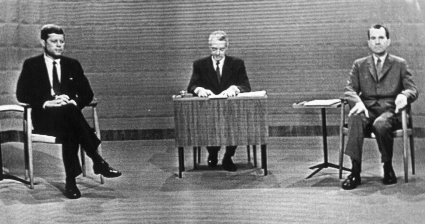 1960: TV newsman Howard K. Smith moderated the televised debate between Sen. John Kennedy and Vice President Richard Nixon.