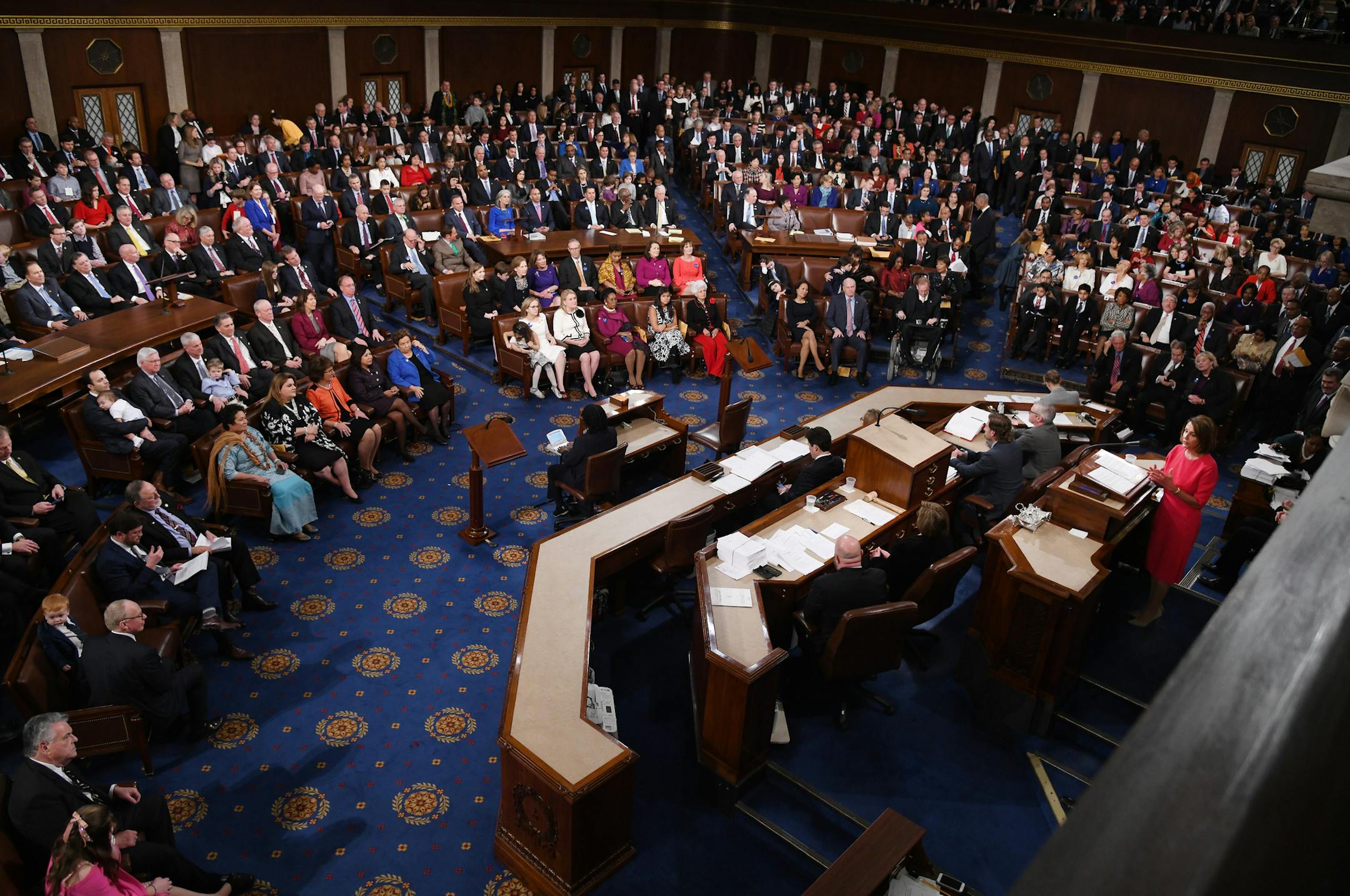 Members of the House are being swear-in by Speaker of the House Nancy Pelosi during the 116th Congress and swearing-in ceremony on the floor of the U.S. House of Representatives at the U.S. Capitol on Jan. 3, 2019 in Washington, D.C. (Olivier Douliery/Abaca Press/TNS) ORG XMIT: 1262343