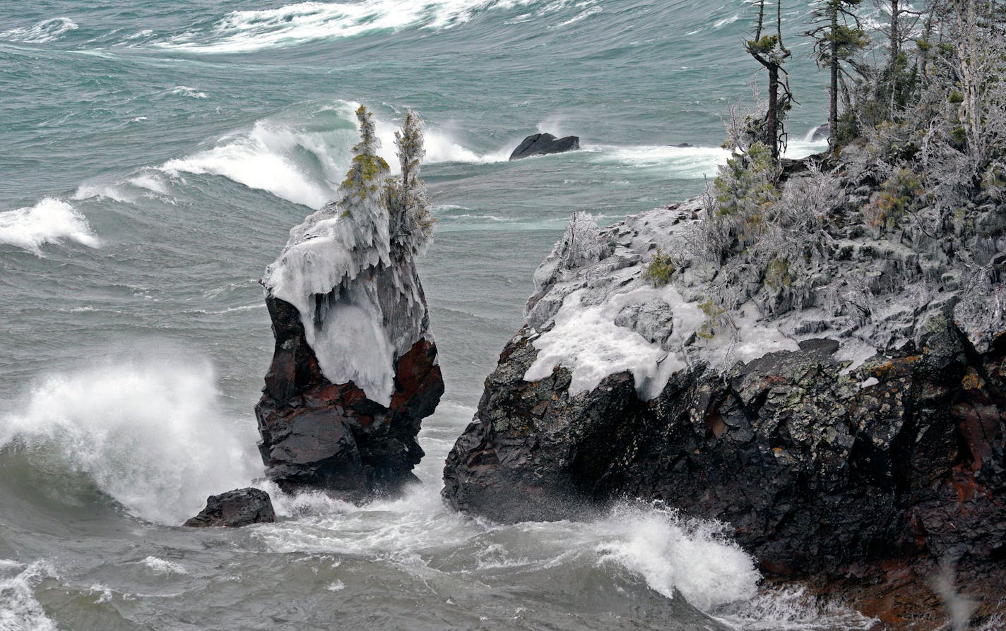 The scenic, well-photographed sea stack at the Tettegouche State Park along Lake Superior's North Shore collapsed into the Great Lake this weekend after being pounded by a wicked winter storm. This is how it looked during a storm on April 11th 2019. ] brian.peterson@startribune.com
Tettegouche State Park, MN
Monday, December 2, 2019