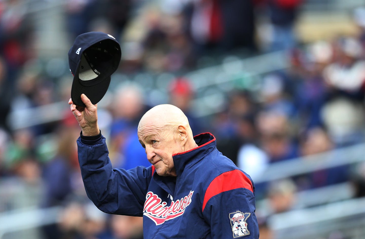 Former Twins bullpen coach Rick Stelmaszek tipped his cap to the fans at Target Field on opening day Monday April 3, 2017 in Minneapolis, MN.] JERRY HOLT &#xef; jerry.holt@startribune.com