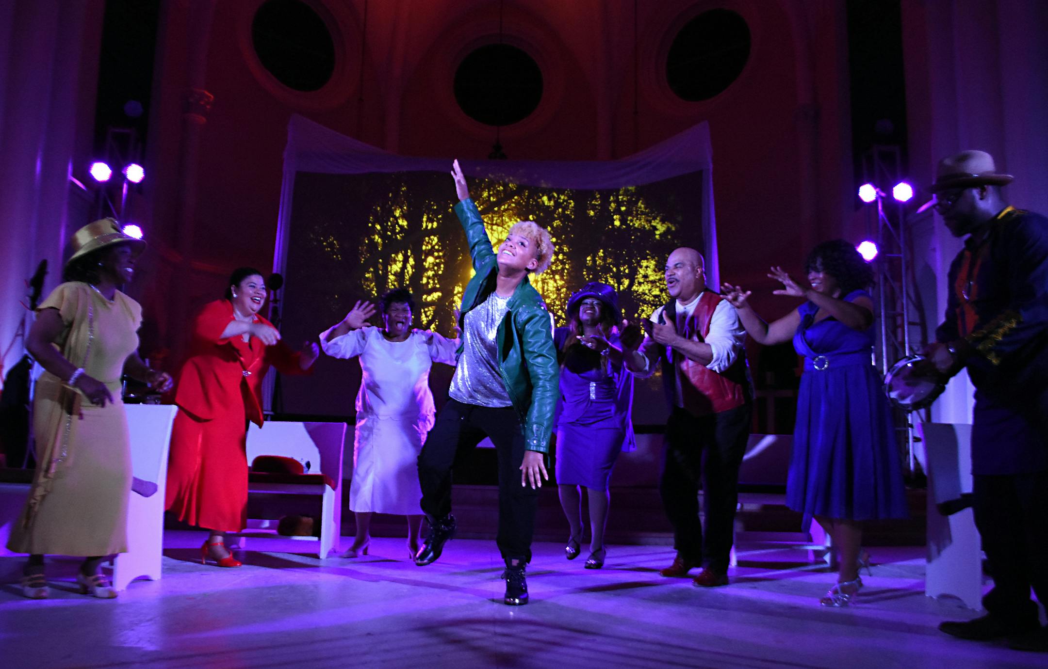 "Crowns" at New Dawn Theatre.