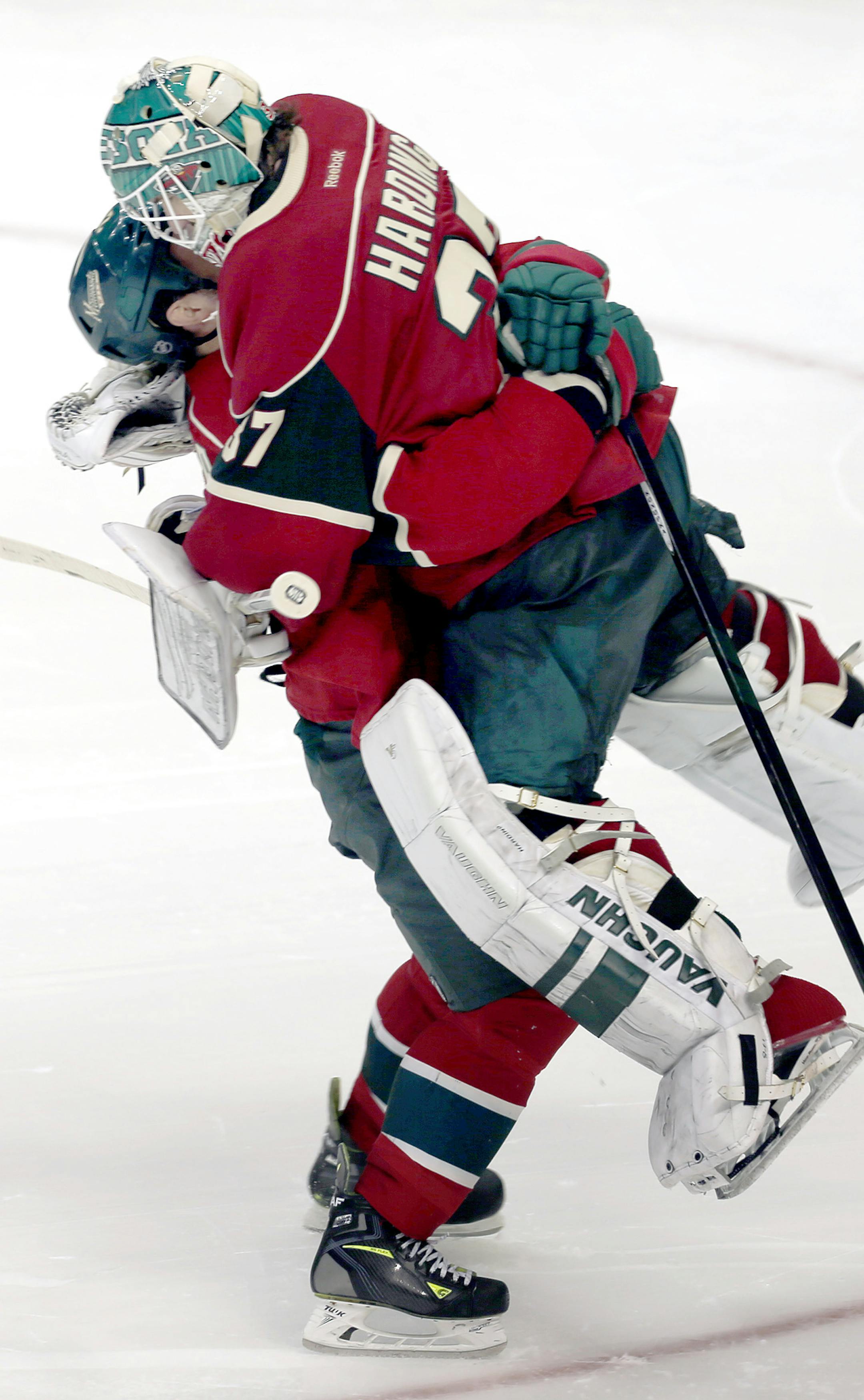 ] CARLOS GONZALEZ cgonzalez@startribune.com - December 17, 2013, St. Paul, Minn, Xcel Energy Center, NHL, Minnesota Wild vs. Vancouver Canucks