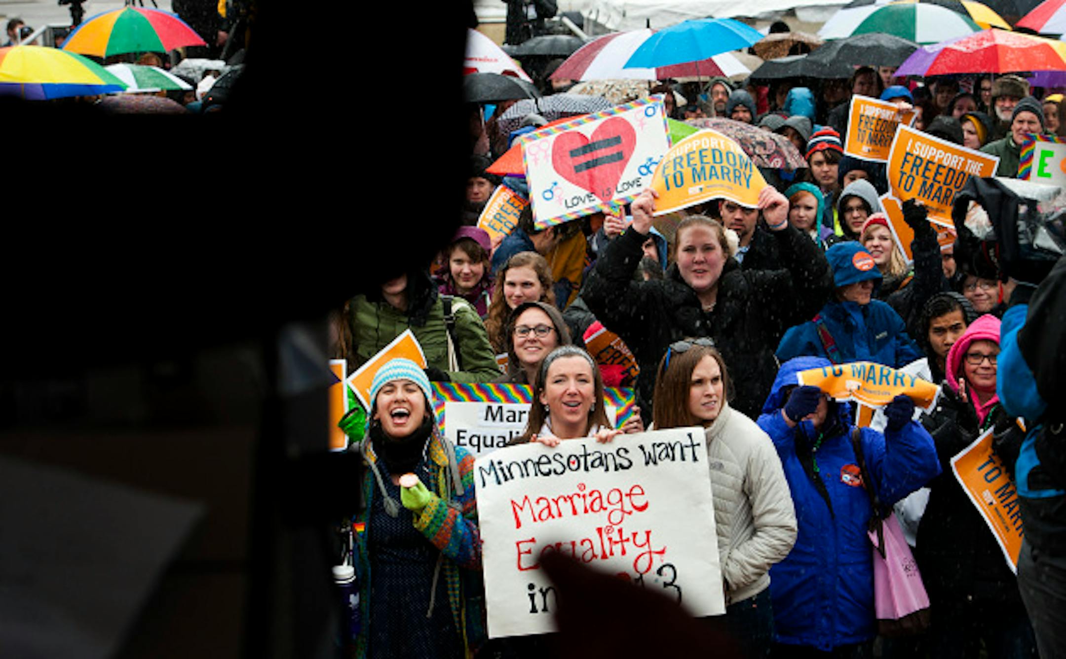 Ralliers cheer Sen. Scott Dibble.   Hundreds of Minnesotans from around the state rallied in front of the State Capitol in support of same-sex couples to be allowed to marry.  Key bills are expected soon at the legislature.  Thursday, April 18, 2013     ]     GLEN STUBBE * gstubbe@startribune.com