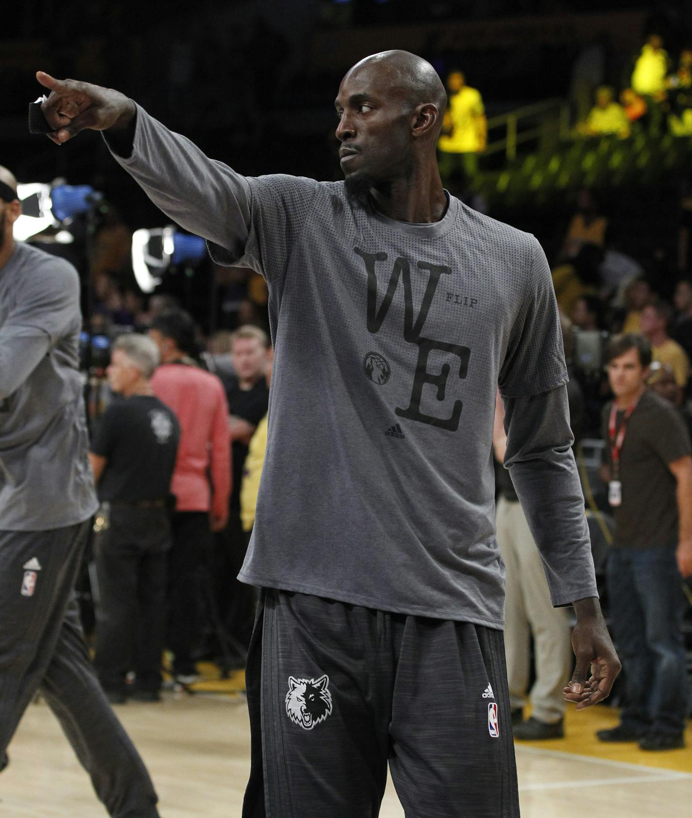 Minnesota Timberwolves forward Kevin Garnett points warms up before an NBA basketball game against the Los Angeles Lakers in Los Angeles, Wednesday, Oct. 28, 2015. (For the Star Tribune/Alex Gallardo) Following image... ORG XMIT: 349911 wolf102915 17