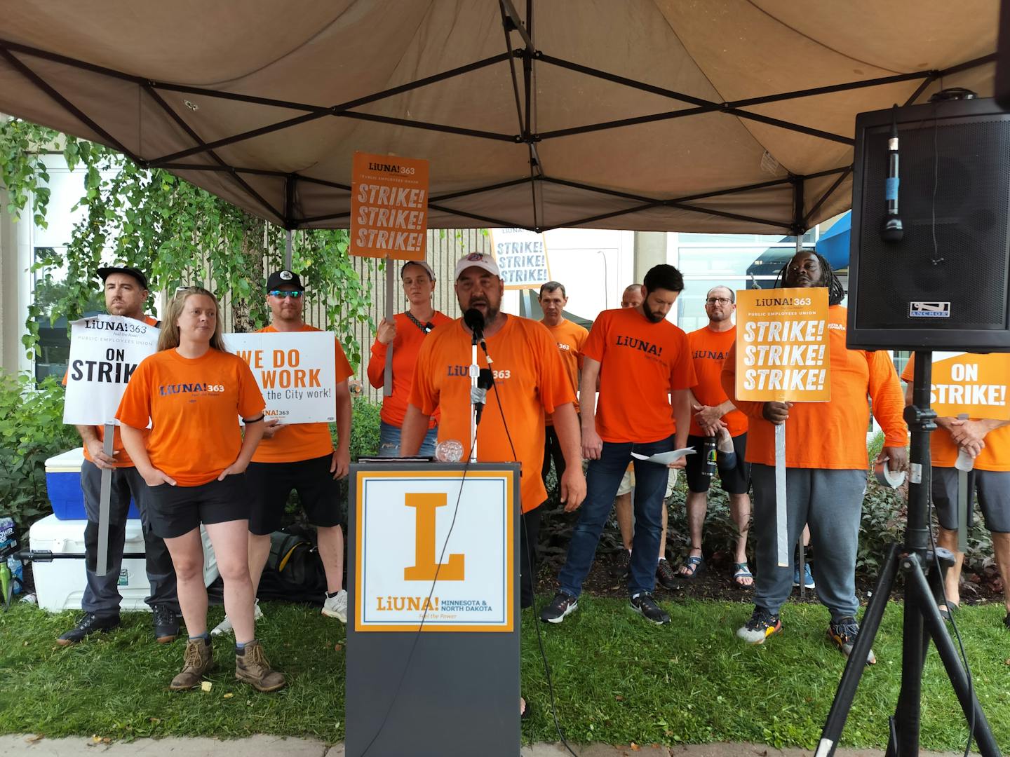 Paul Holevas, a park keeper for more than 10 years, speaks Wednesday outside the Minneapolis Park and Recreation Board headquarters.