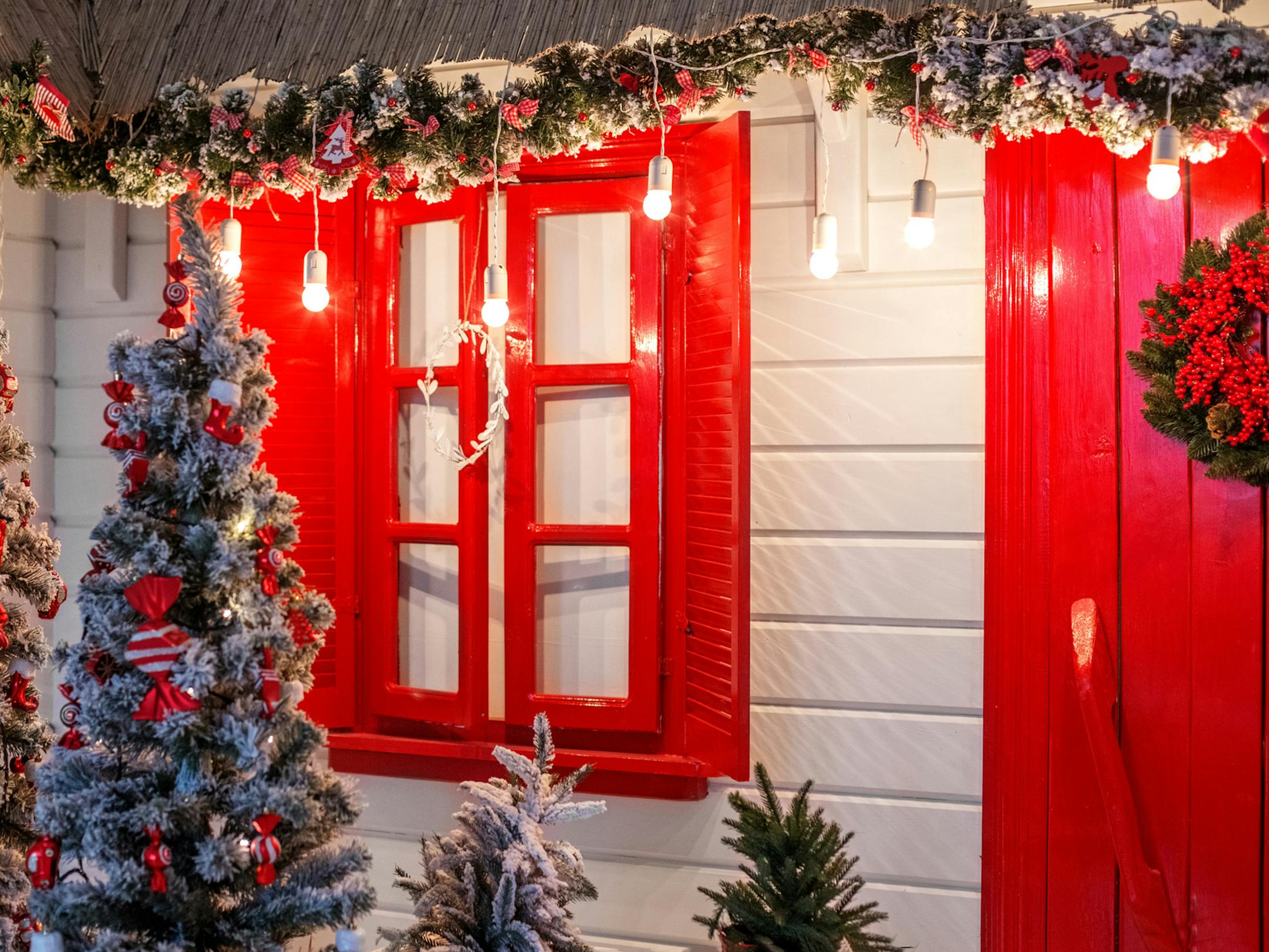 Make your home's entrance welcoming for the holidays.