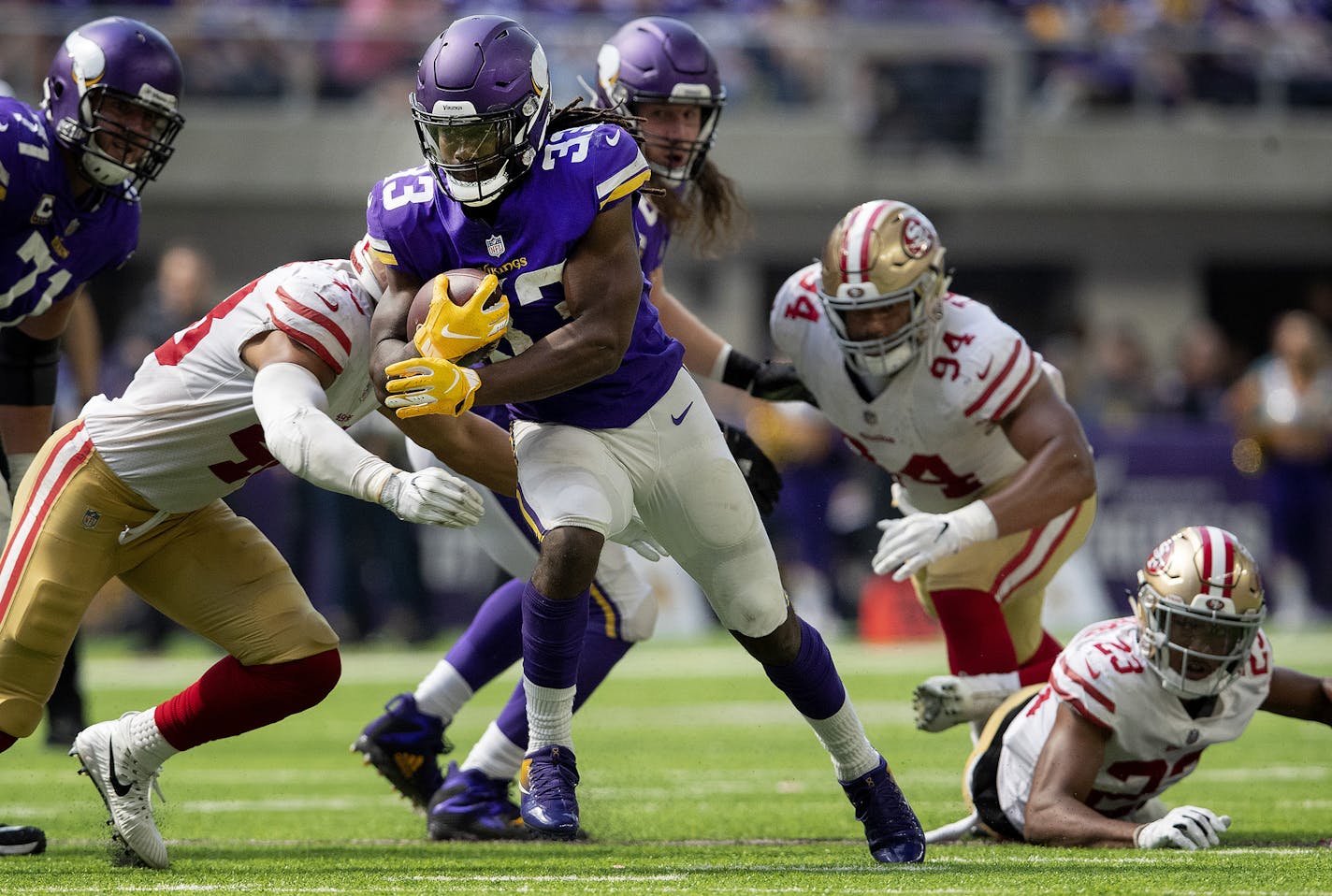 Minnesota Vikings' Dalvin Cook (33) during a run in the third quarter against the San Francisco 49ers on Sunday, Sept. 9, 2018 at U.S. Bank Stadium in Minneapolis, Minn. (Carlos Gonzalez/Minneapolis Star Tribune/TNS) ORG XMIT: 1240040