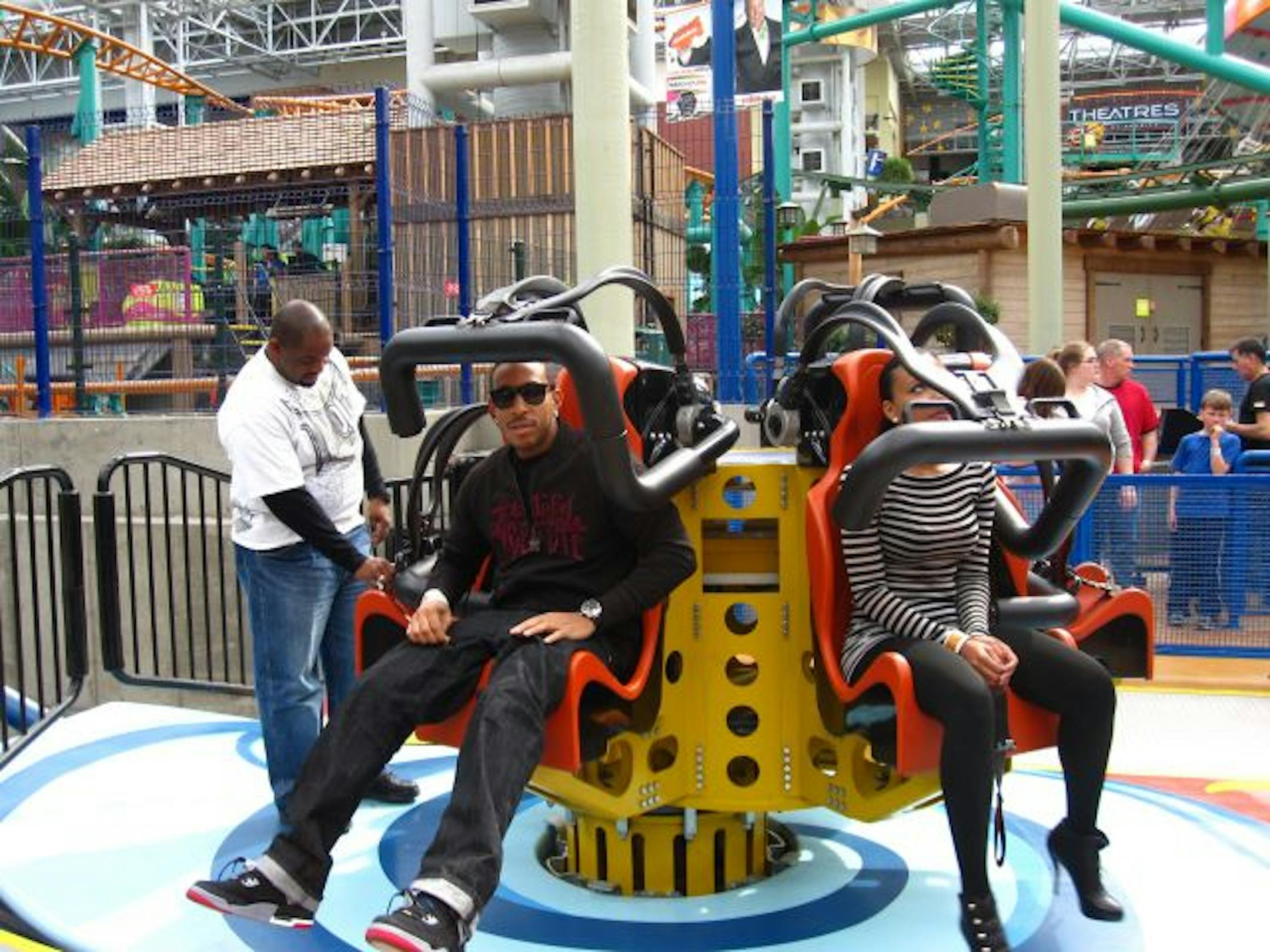 Ludacris on the Avatar Airbender ride at Mall of America