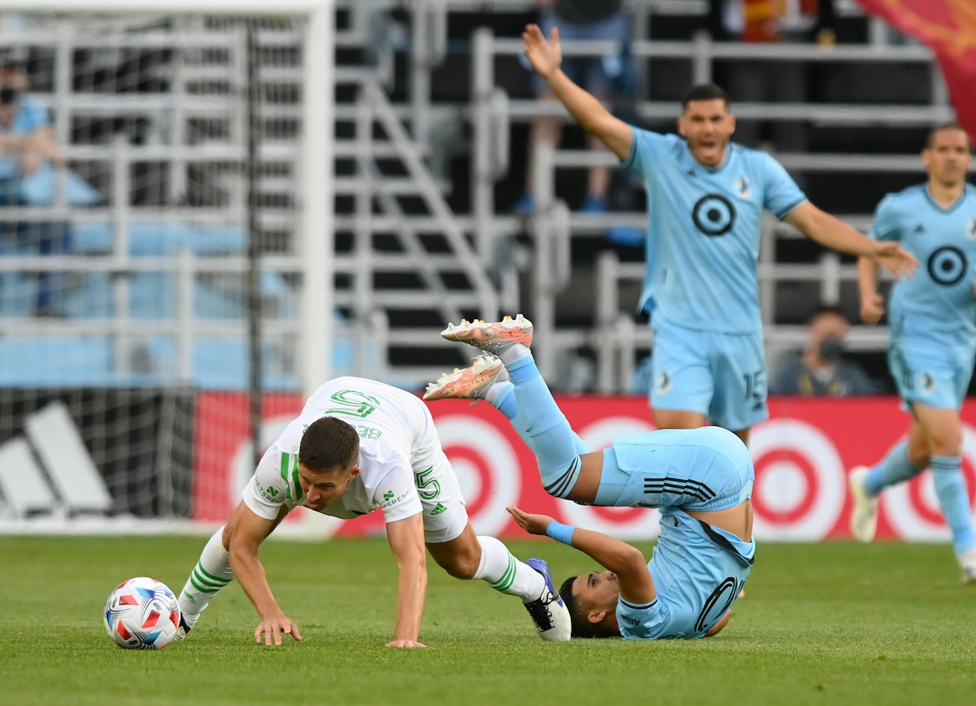 Minnesota United midfielder Emanuel Reynoso has been battling a sore calf muscle and was slowed during the Loons' 1-0 loss to Austin F.C. on Saturday.