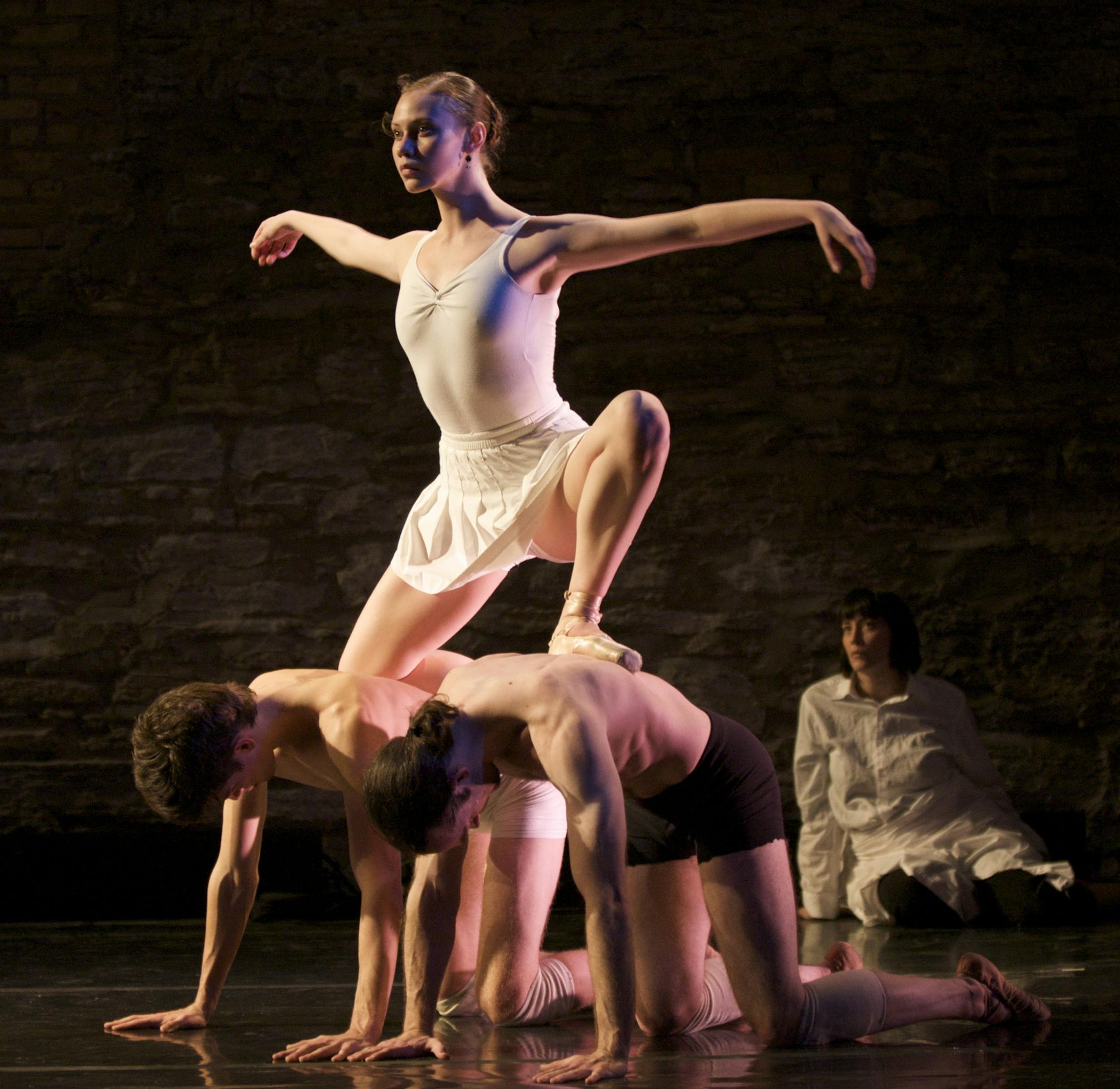 MDT company members in "Carmina Burana."