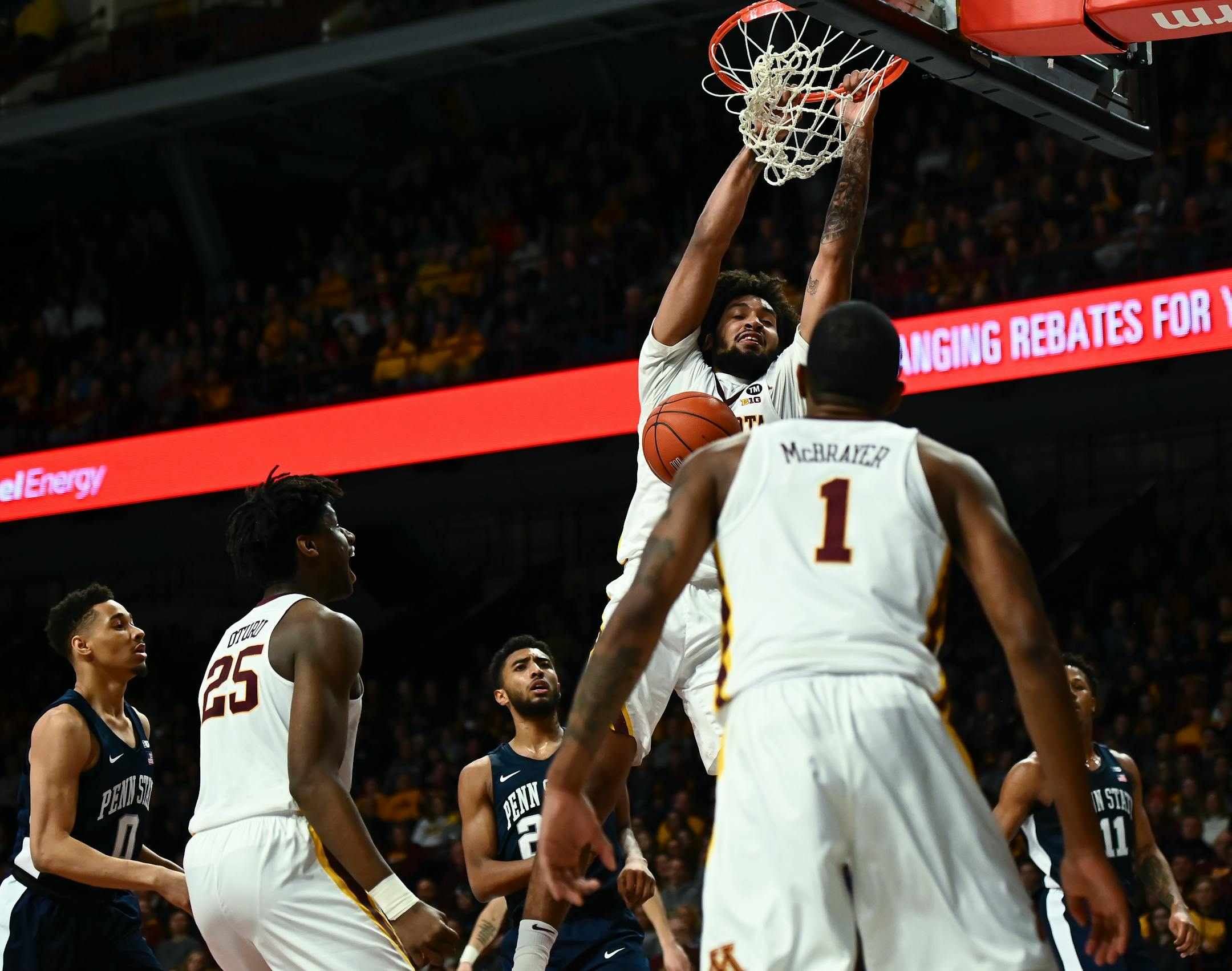 Minnesota Golden Gophers forward Jordan Murphy (3) dunked the ball with an and-one opportunity late in the first half against the Penn State Nittany Lions Saturday night. . ] Aaron Lavinsky ¥ aaron.lavinsky@startribune.com The University of Minnesota Golden Gophers men's basketball team played the Penn State University Nittany Lions on Saturday, Jan. 19, 2019 at Williams Arena in Minneapolis, Minn.