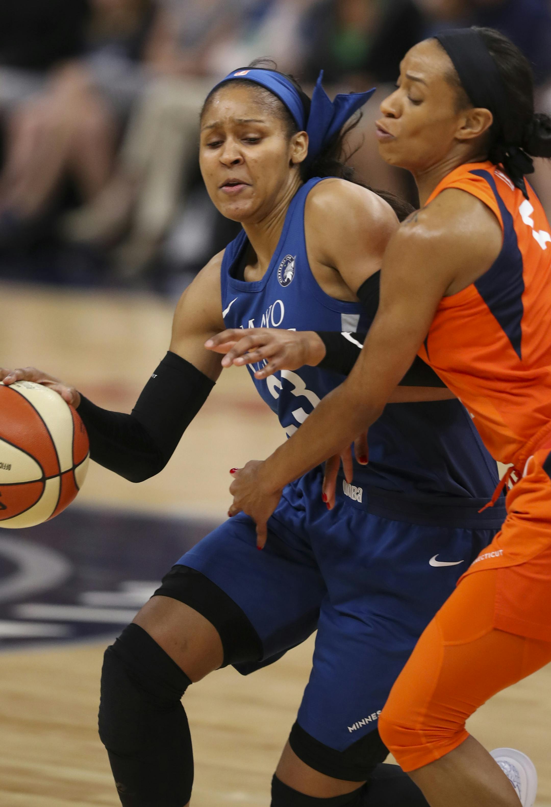 Minnesota Lynx forward Maya Moore (23) tried to drive around Connecticut Sun guard Jasmine Thomas (5) in the first quarter. ] JEFF WHEELER ï jeff.wheeler@startribune.com The Minnesota Lynx faced the Connecticut Sun in an WNBA game Sunday night, July 15, 2018 at Target Center in Minneapolis.