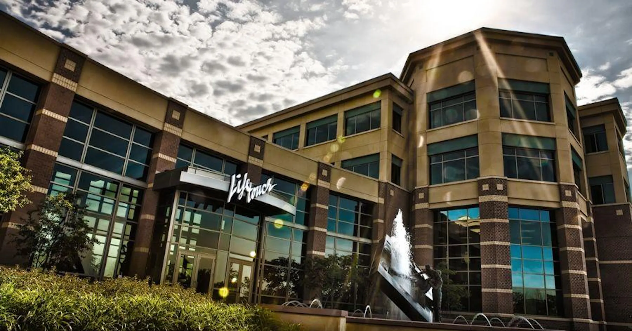 Shutterfly Buildings Shutterfly/Lifetouch demolishes one of its Eden Prairie buildings along ...