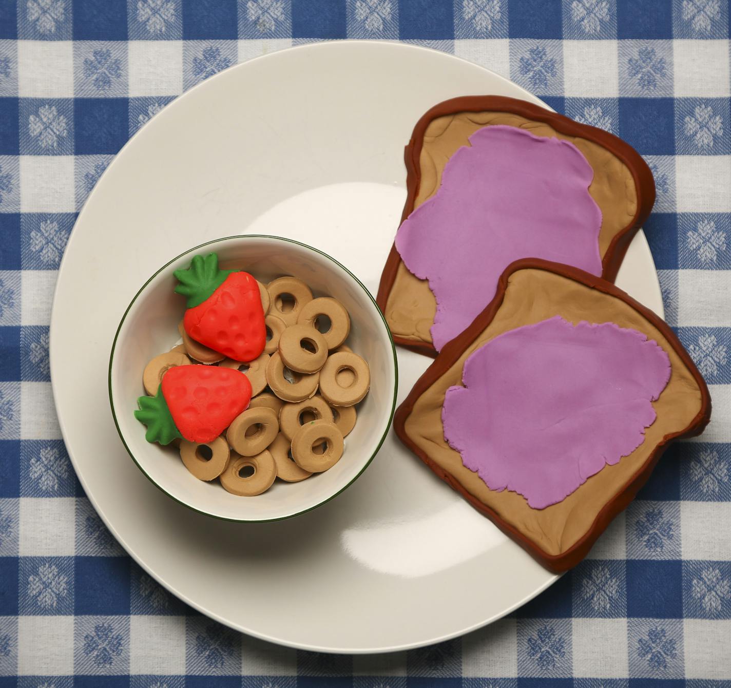 The decline and fall of the American breakfast. Photographed in the studio Tuesday, September 10, 2013. Going... ] JEFF WHEELER &#x201a;&#xc4;&#xa2; jeff.wheeler@startribune.com