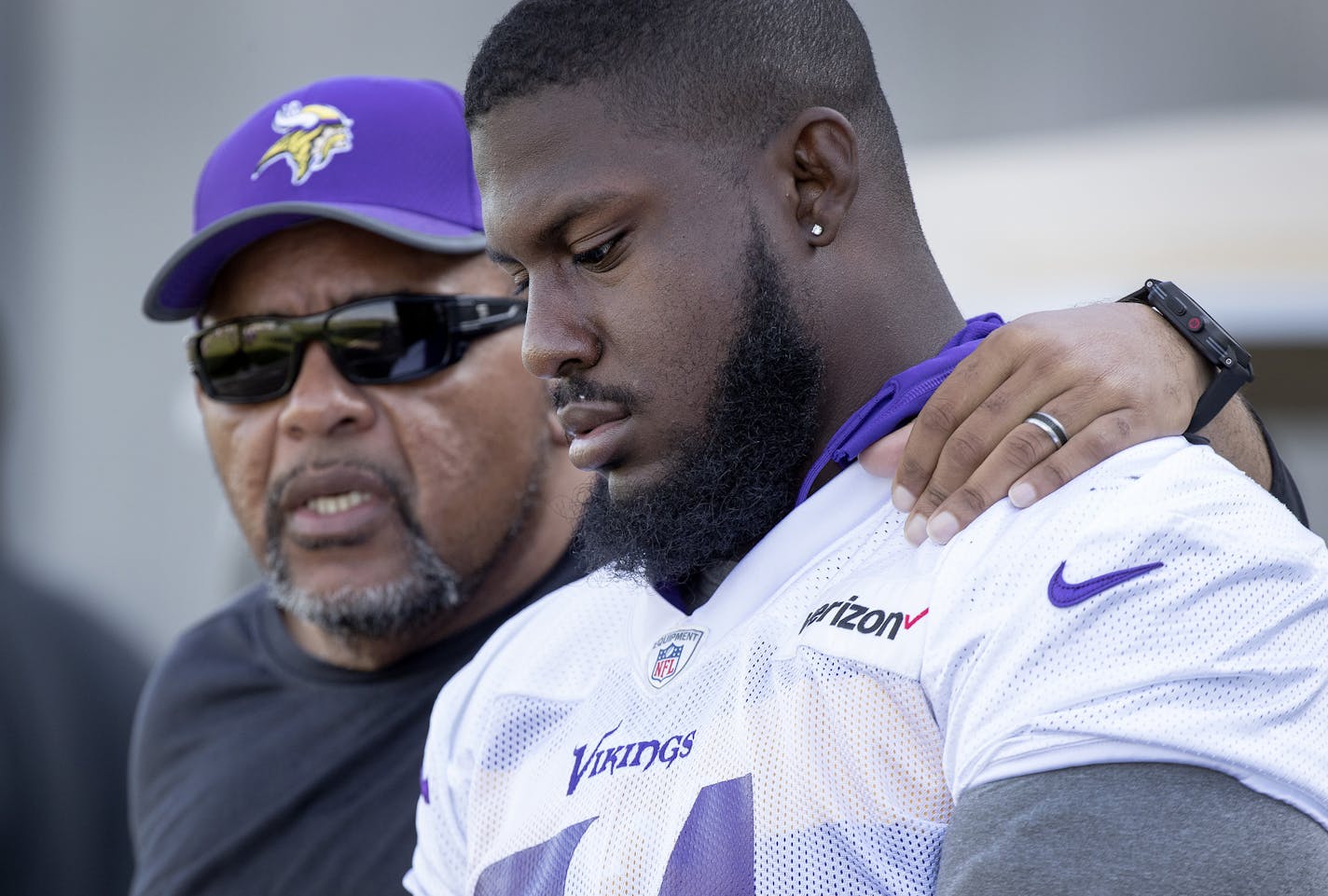 Minnesota Vikings defensive line coach Andre Patterson spoke with Jaleel Johnson (94). ] CARLOS GONZALEZ &#x2022; cgonzalez@startribune.com &#x2013; Eagan, MN &#x2013; July 31, 2019, TCO Performance Center, NFL, Minnesota Vikings Training Camp,