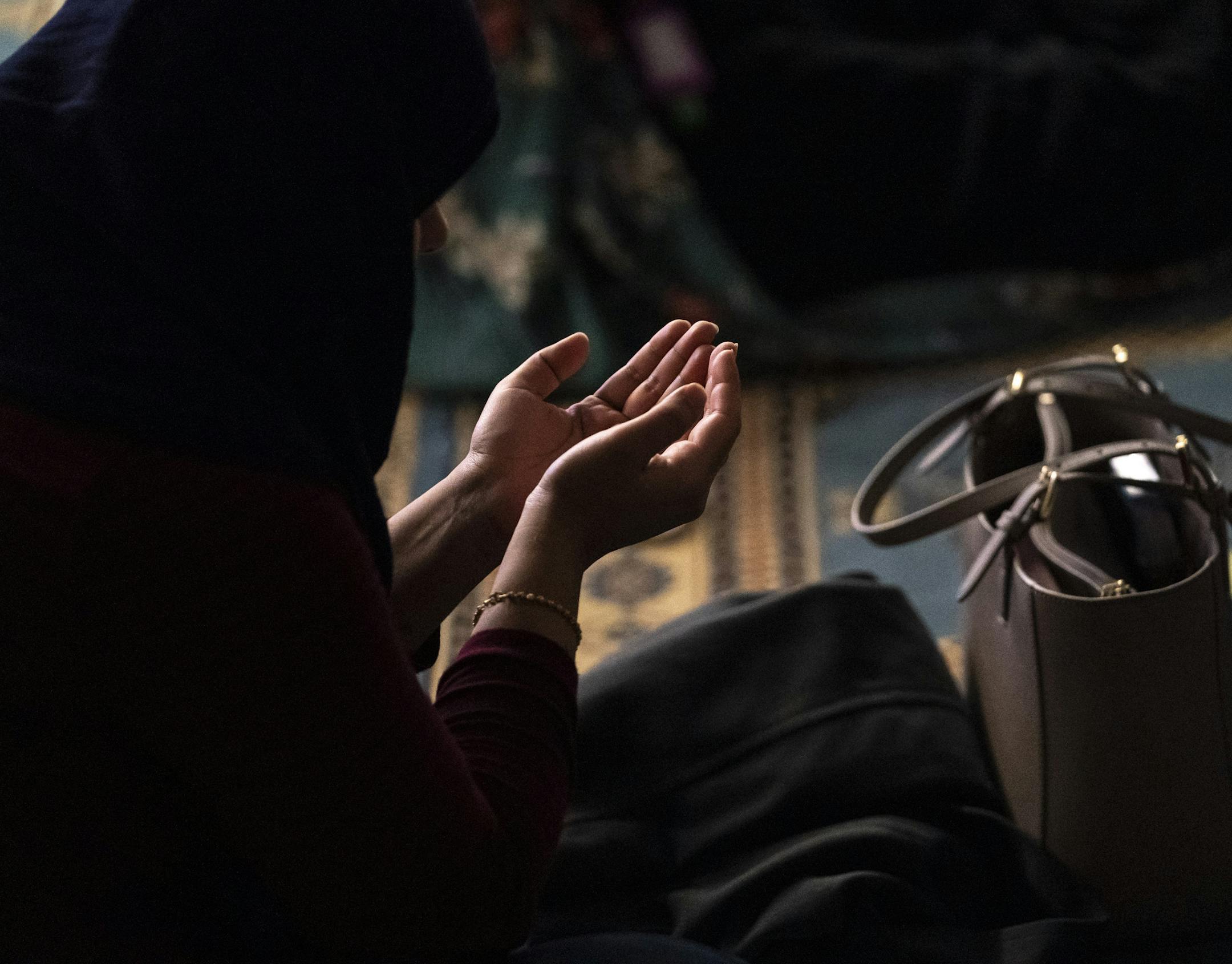 A woman prayed during Friday prayer at Dar Al-Farooq Islamic Center in Bloomington, Minn., on Friday, March 15, 2019. ] RENEE JONES SCHNEIDER ¥ renee.jones@startribune.com