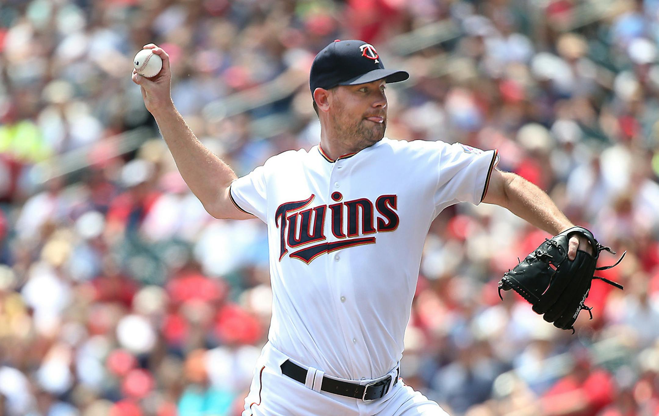 Minnesota Twins starting pitcher Mike Pelfrey pitched in the first inning as the Minnesota Twins took on the St. Louis Cardinals, Thursday, June 18, 2015 at Target Field in Minneapolis, MN.