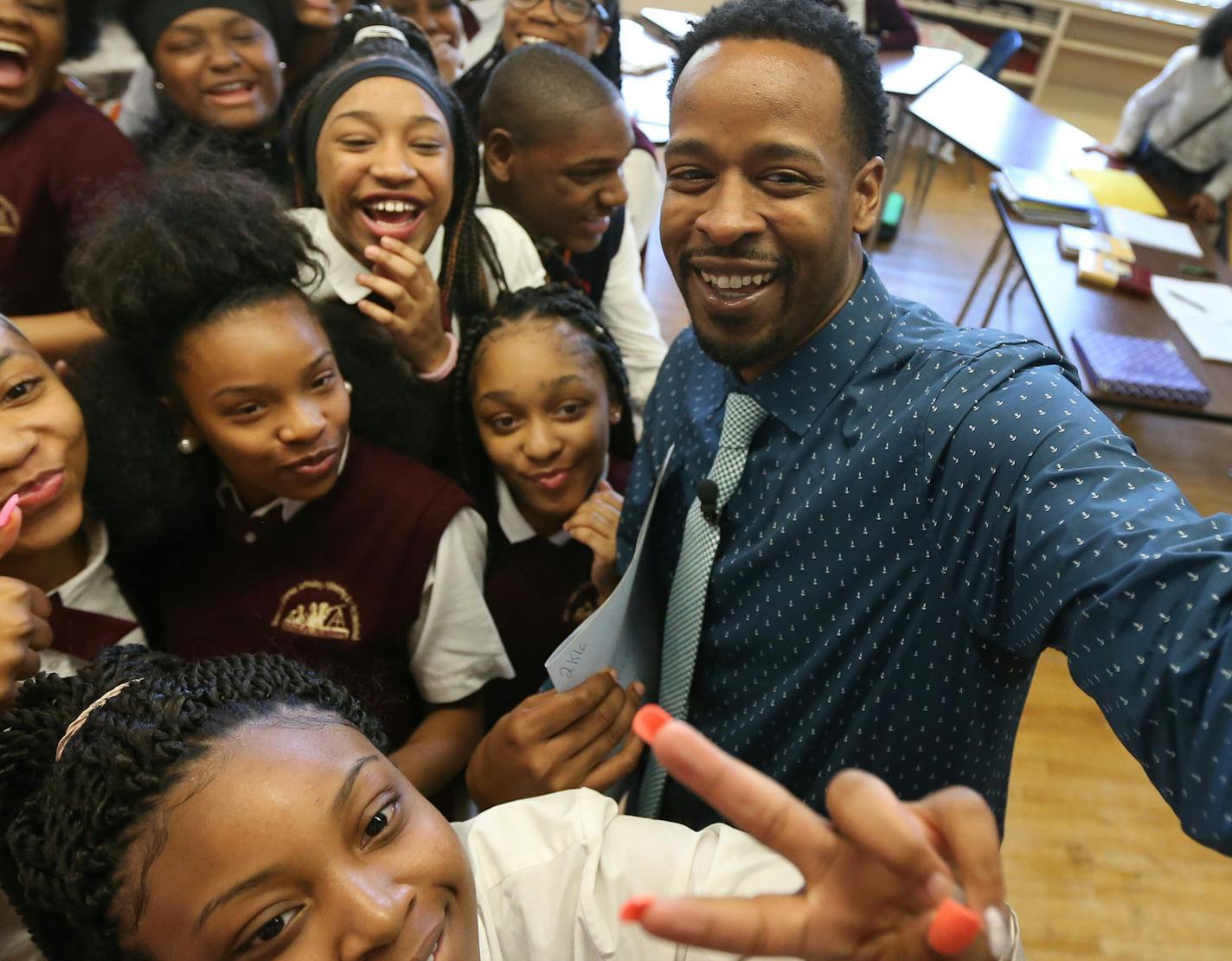 Abdul Wright took a selfie with his 8th graders after winning the 2016 Minnesota Teacher of at the Best Academy Charter School Monday 16, 2016 in Minneapolis , MN.] Jerry Holt /Jerry.Holt@Startribune.comas