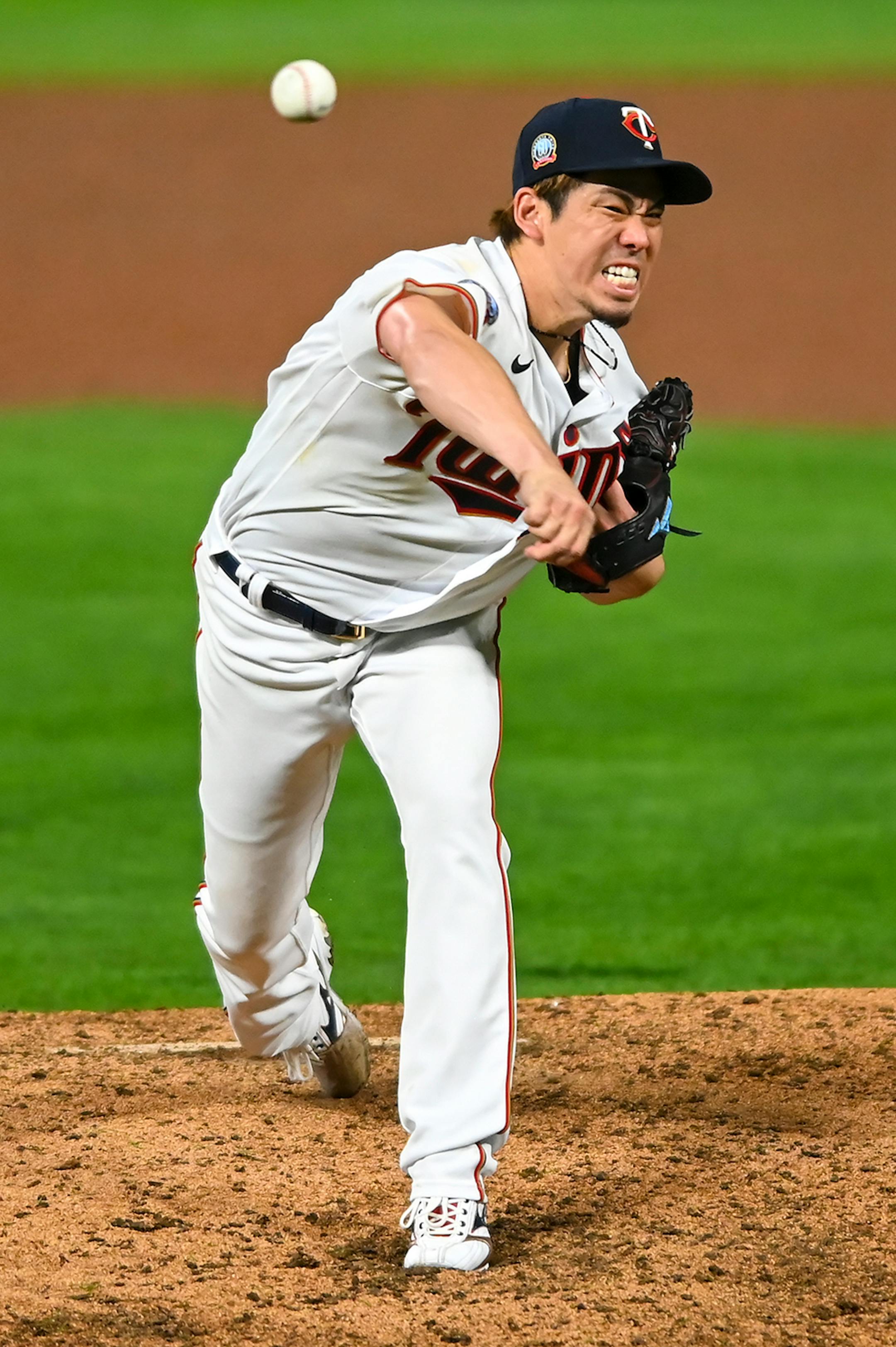 Minnesota Twins starting pitcher Kenta Maeda (18) 7th inning.