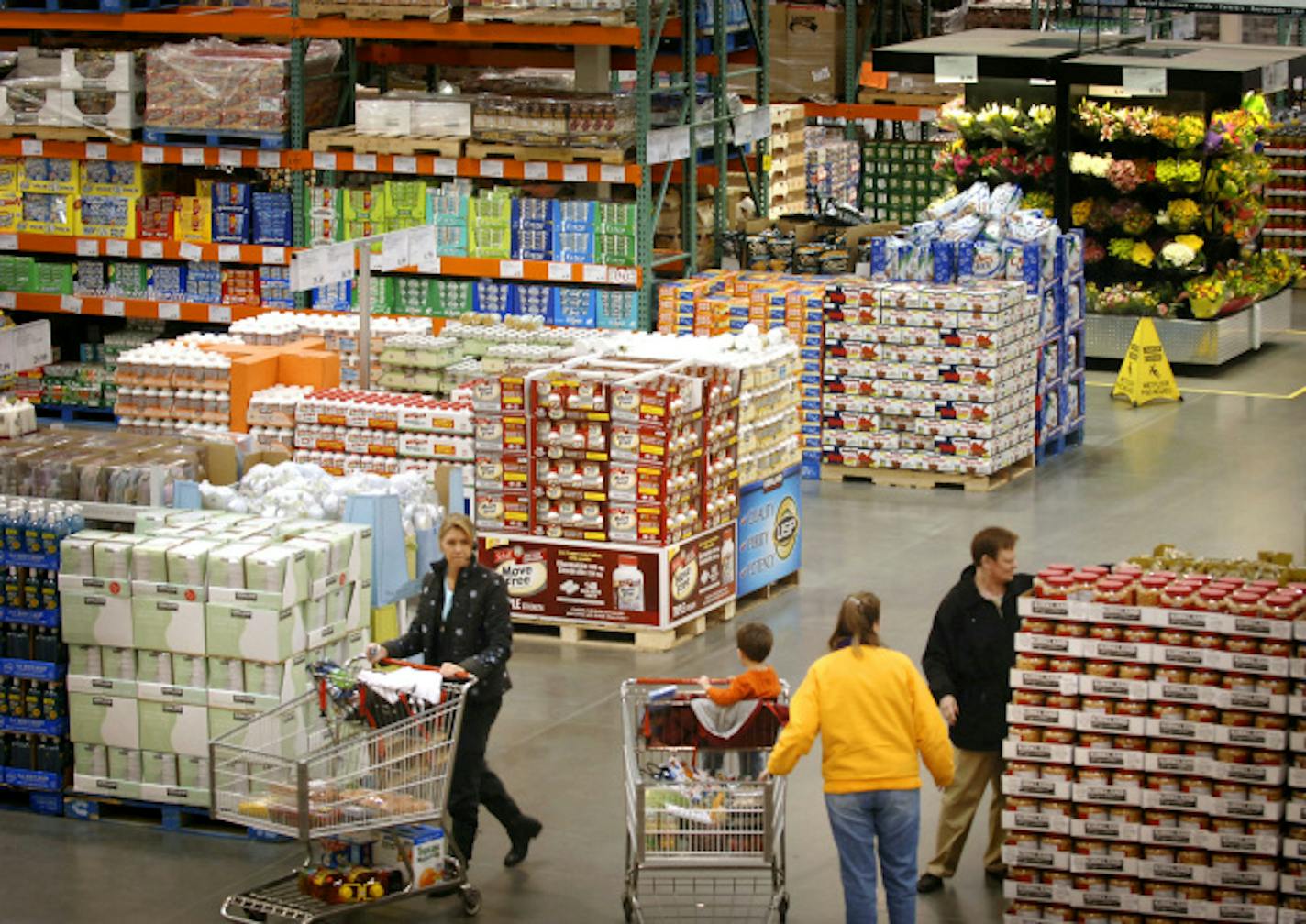 Costco was a rare bright spot for January, as warehouse-club stores gain popularity with consumers. The Eden Prairie store is the newest in the Twin Cities.