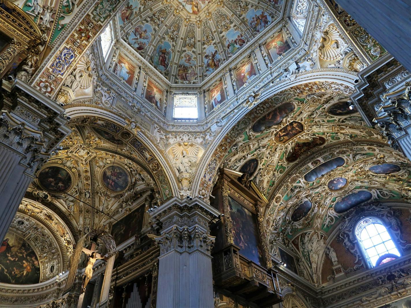 The interior of BergamoÕs Basilica di Santa Maria Maggiore is filled with intricate beauty.