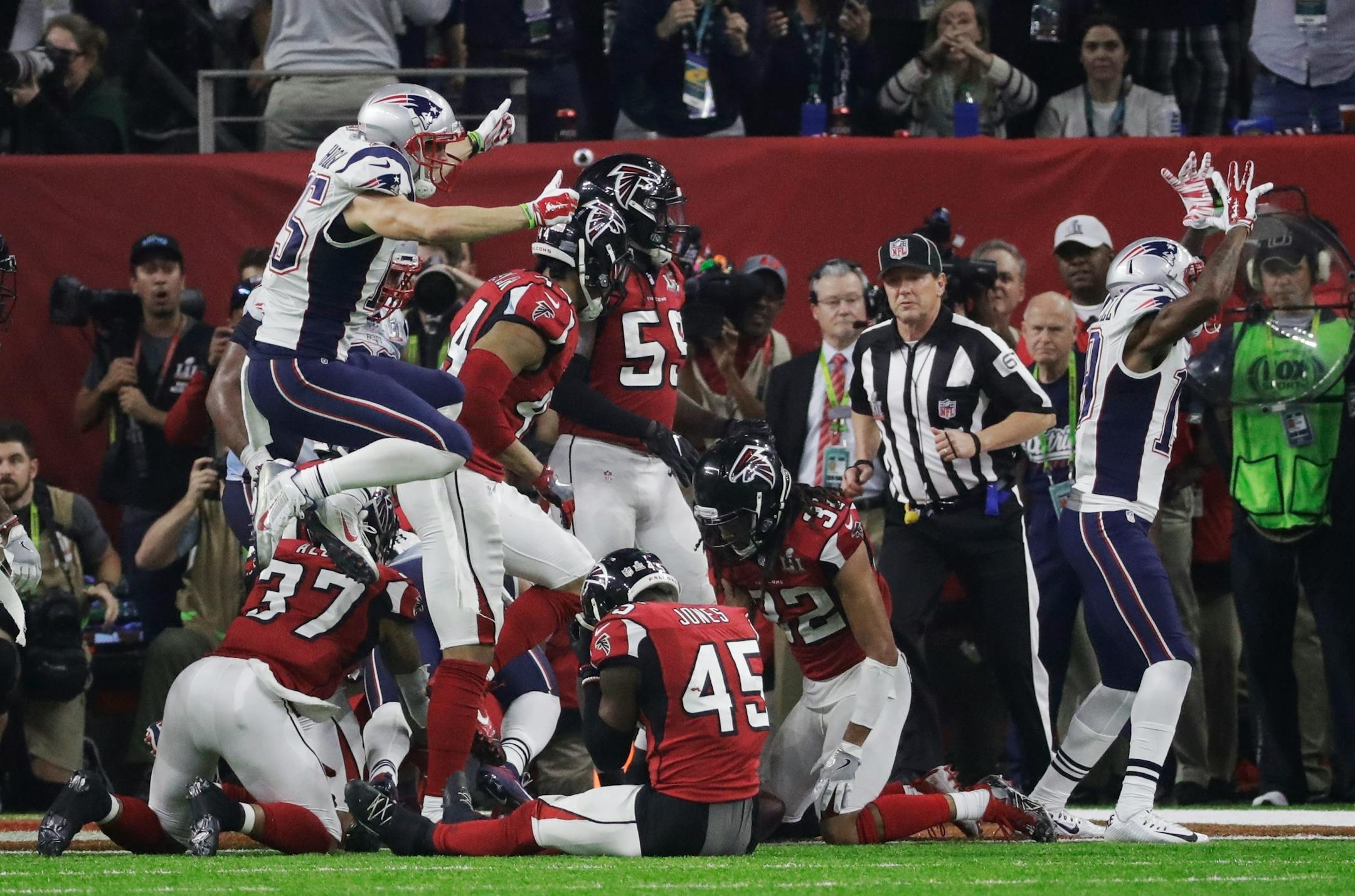 The New England Patriots celebrated after their 34-28 overtime victory in Super Bowl LI against the Atlanta Falcons on Sunday.