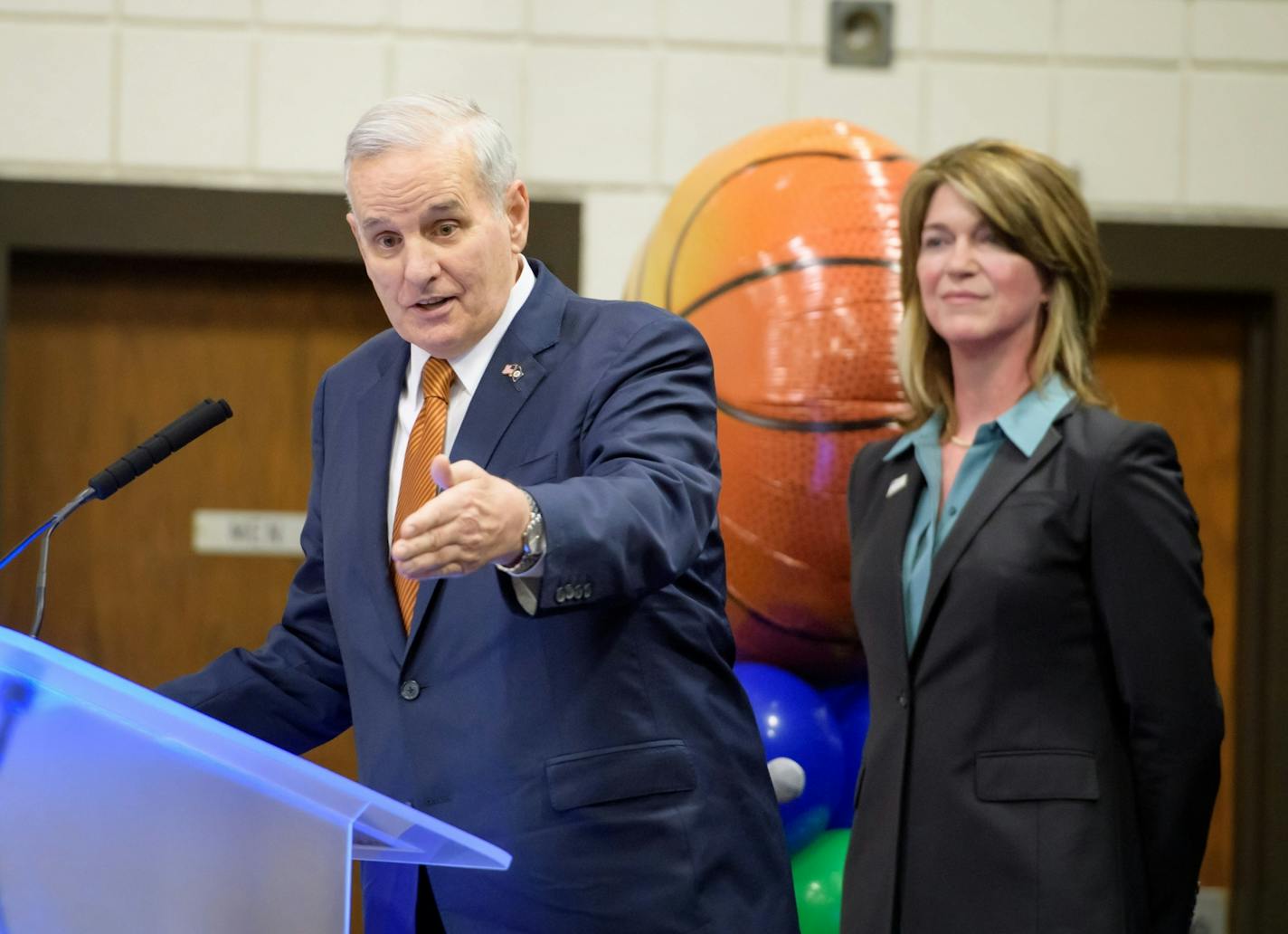 Governor Mark Dayton and Kate Mortenson, MLOC president and CEO.