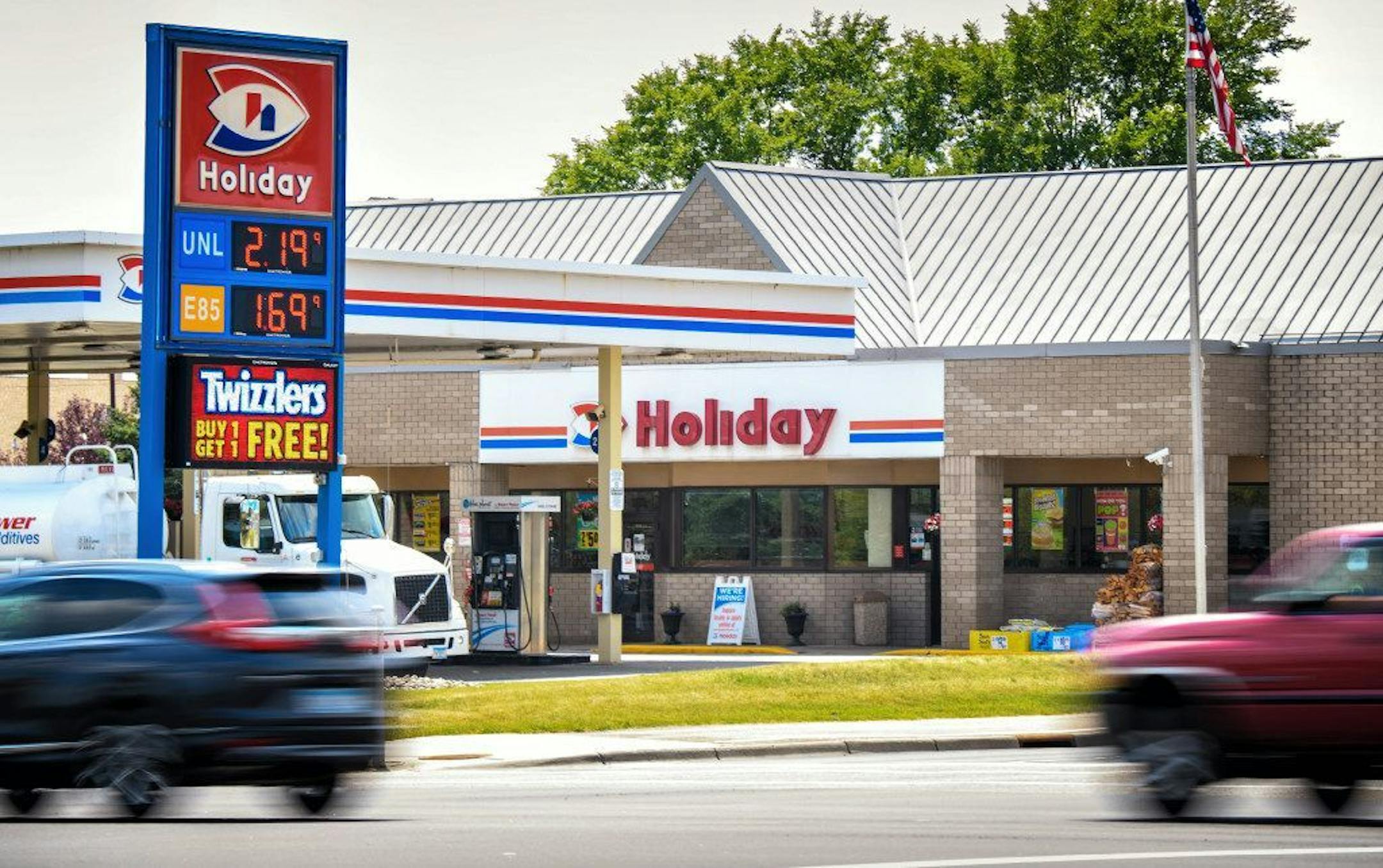 Canada's Couche-Tard, operator of Circle K convenience stores, said it would buy Minnesota's Holiday StationStores for a price estimated in excess of $1.5 billion. Photo: Jeff.Wheller@startribune.com