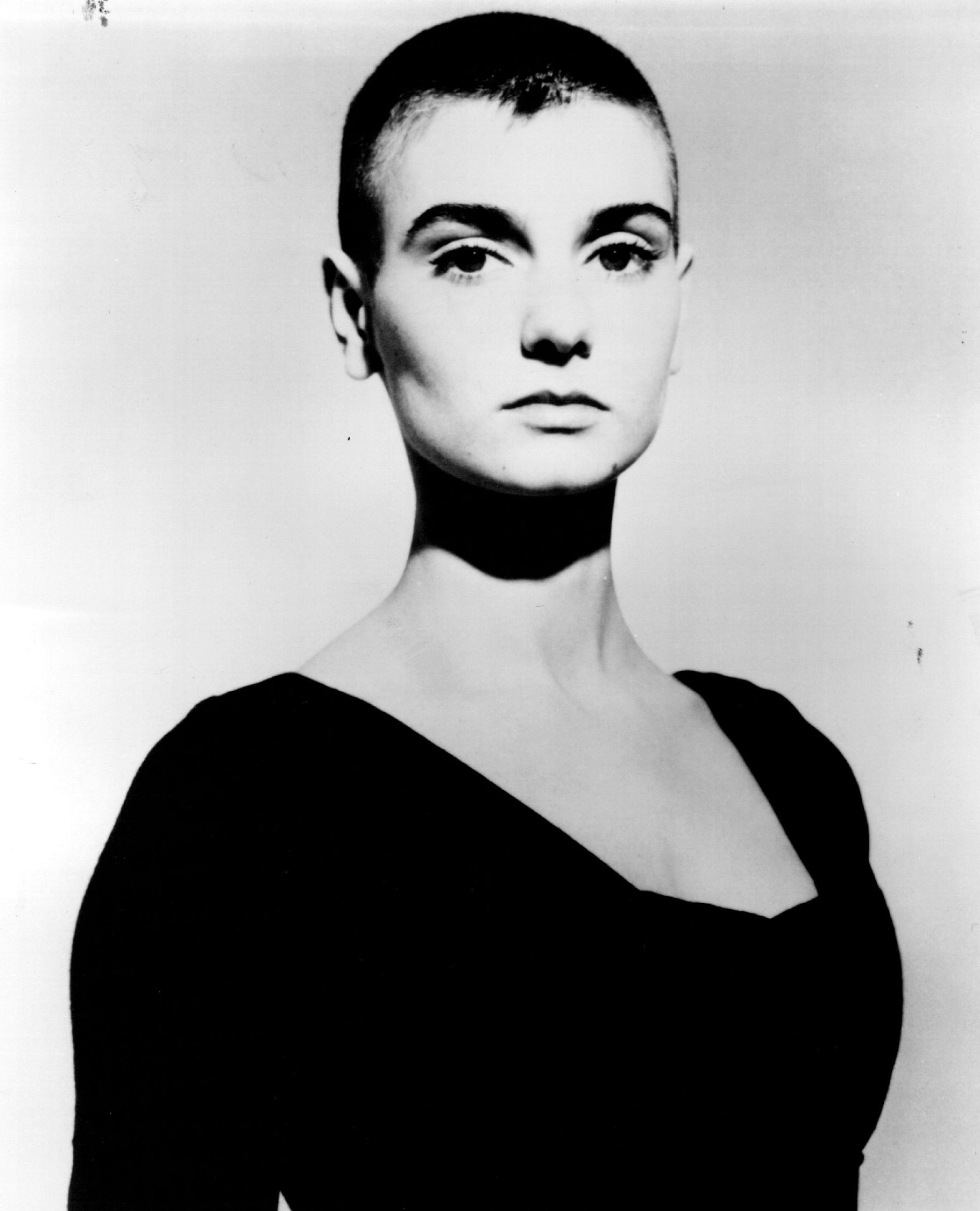 December 26, 1992 Sinead O'Connor and Pope John Paul, above, figured in U.S. news recently when O'Connor tore up the pope's picture on national television. The act spurred criticism and comment, such as that from Lawrence Cunningham, chairman of theology department at Notre Dame, who said: "[Catholics] have tended not to be aggressive in calling people to task. The feeling is that anti-Semitism has had more lethal consequences than anti-Catholicism." Kate Garner