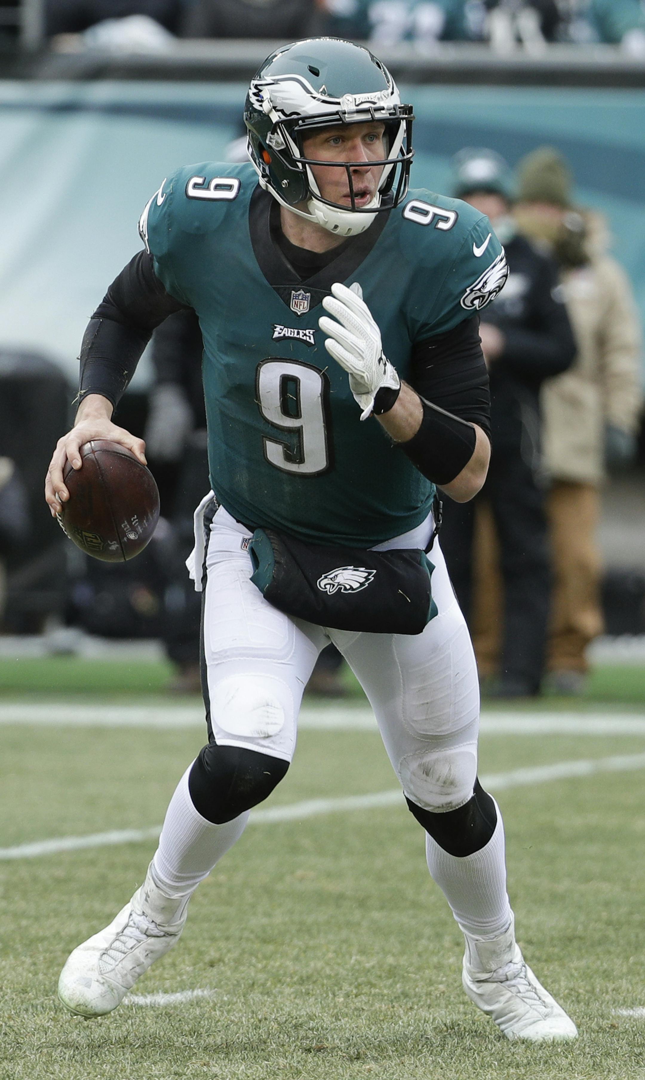 Philadelphia Eagles' Nick Foles in action during an NFL football game against the Dallas Cowboys, Sunday, Dec. 31, 2017, in Philadelphia. Dallas won 6-0. (AP Photo/Chris Szagola)