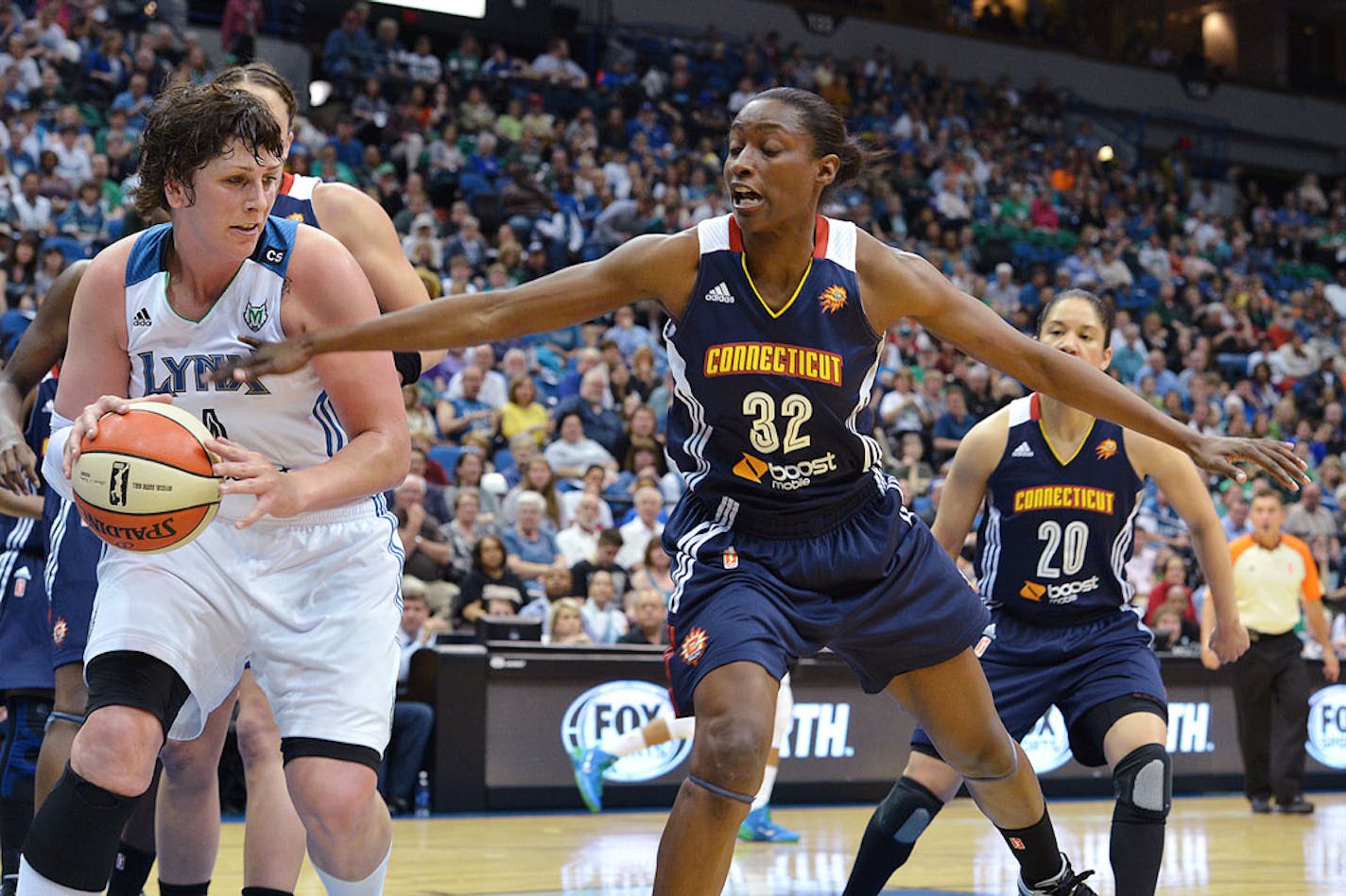 Kalana Greene (32) is joining the Lynx. She is pictured in a 2013 game at Target Center.