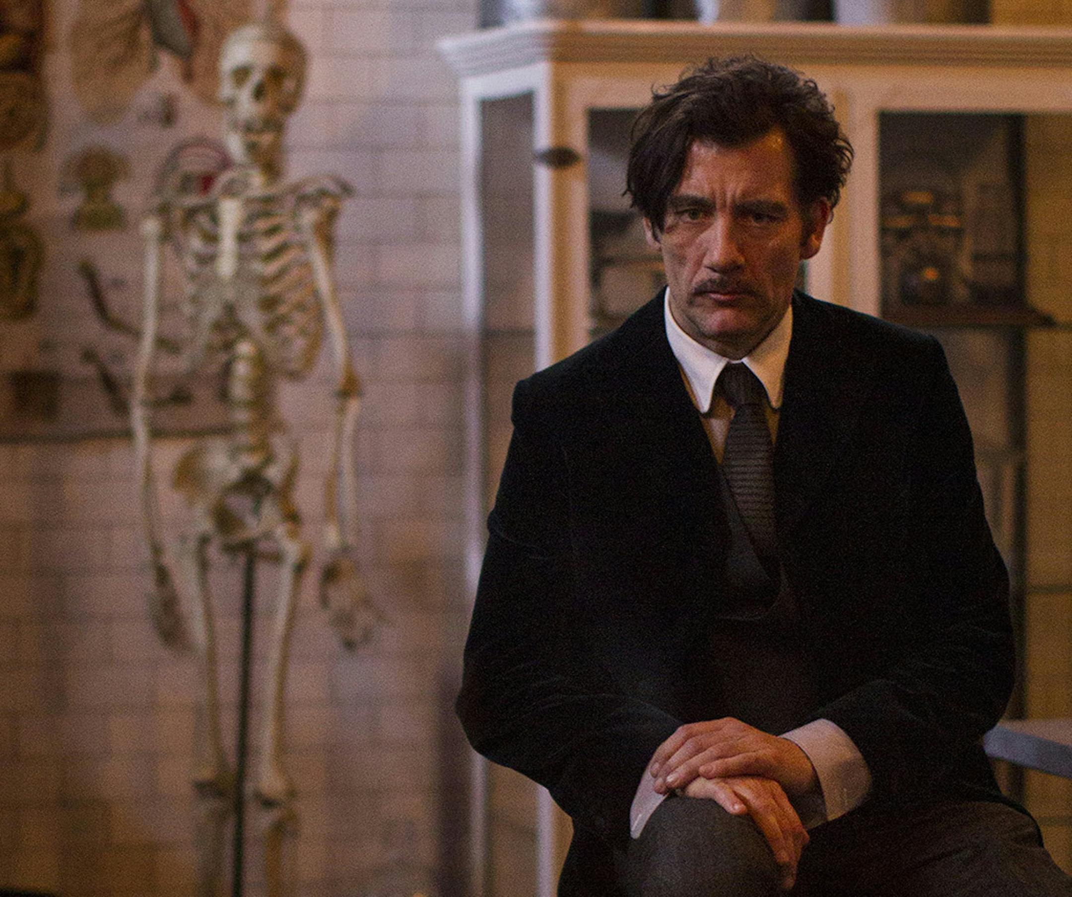 Clive Owen stars in "The Knick." photo: Mary Cybulski/Cinemax