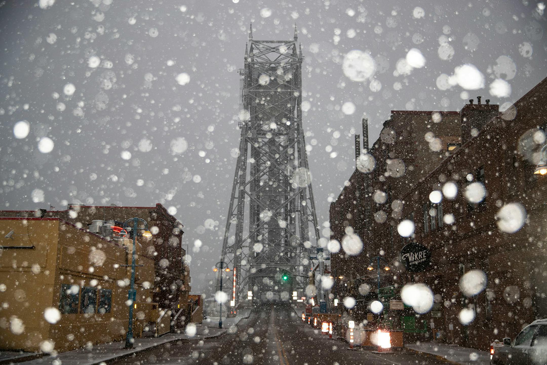 An early snow storm dropped 4-6 inches of snow on Duluth on Tuesday afternoon, including at the aerial lift bridge.