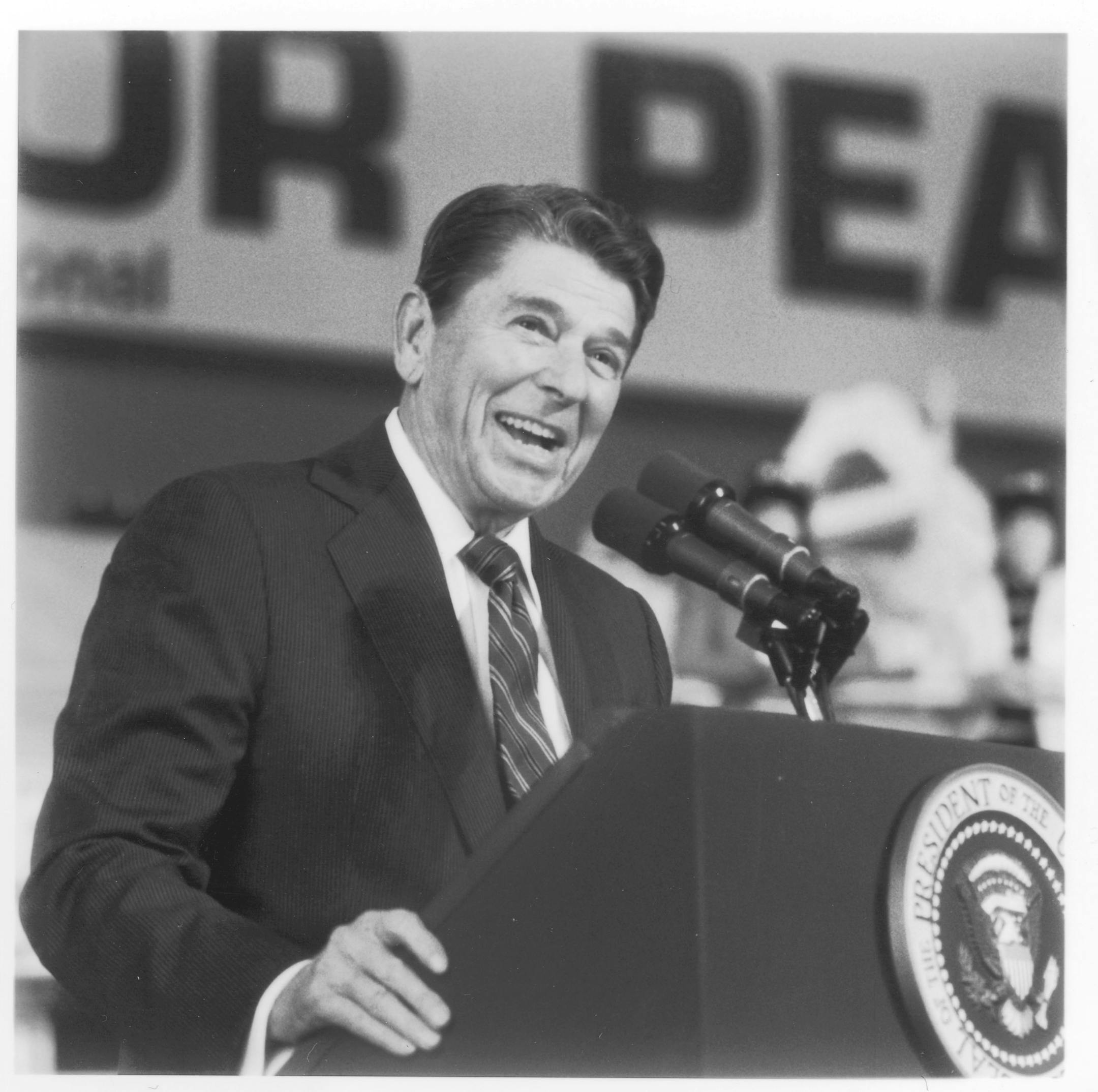 Did Ronald Reagan record the highest number of electoral votes?