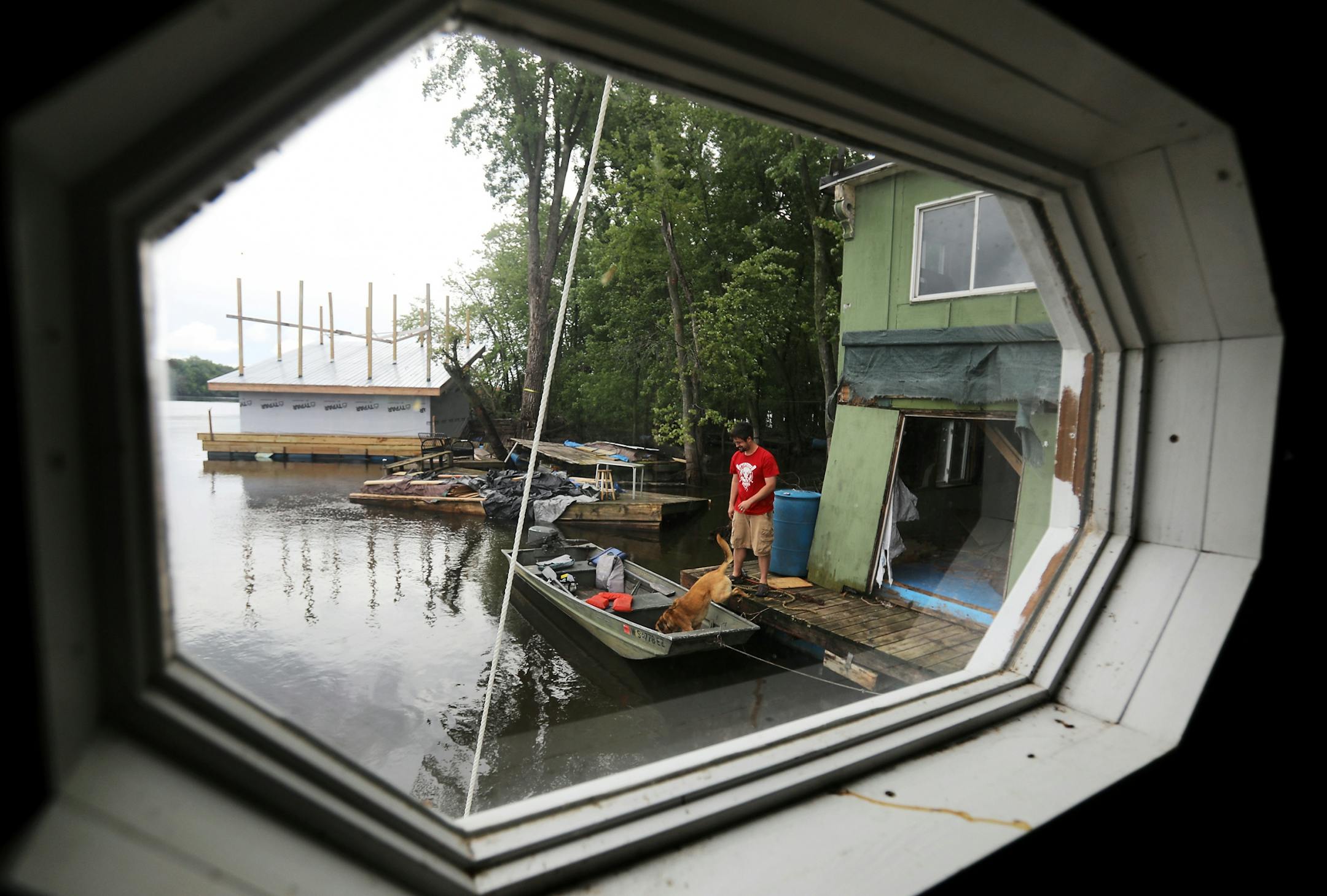 Moses Simon is building a new boathouse next to the one he grew up in. Simon visits the old house with his dog, Arya.
