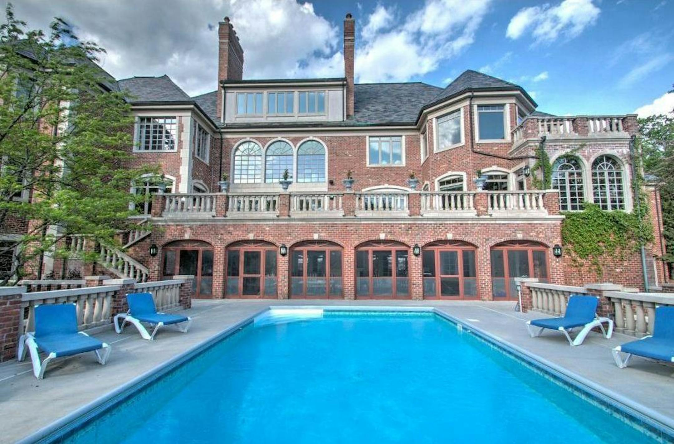 The outdoor pool.