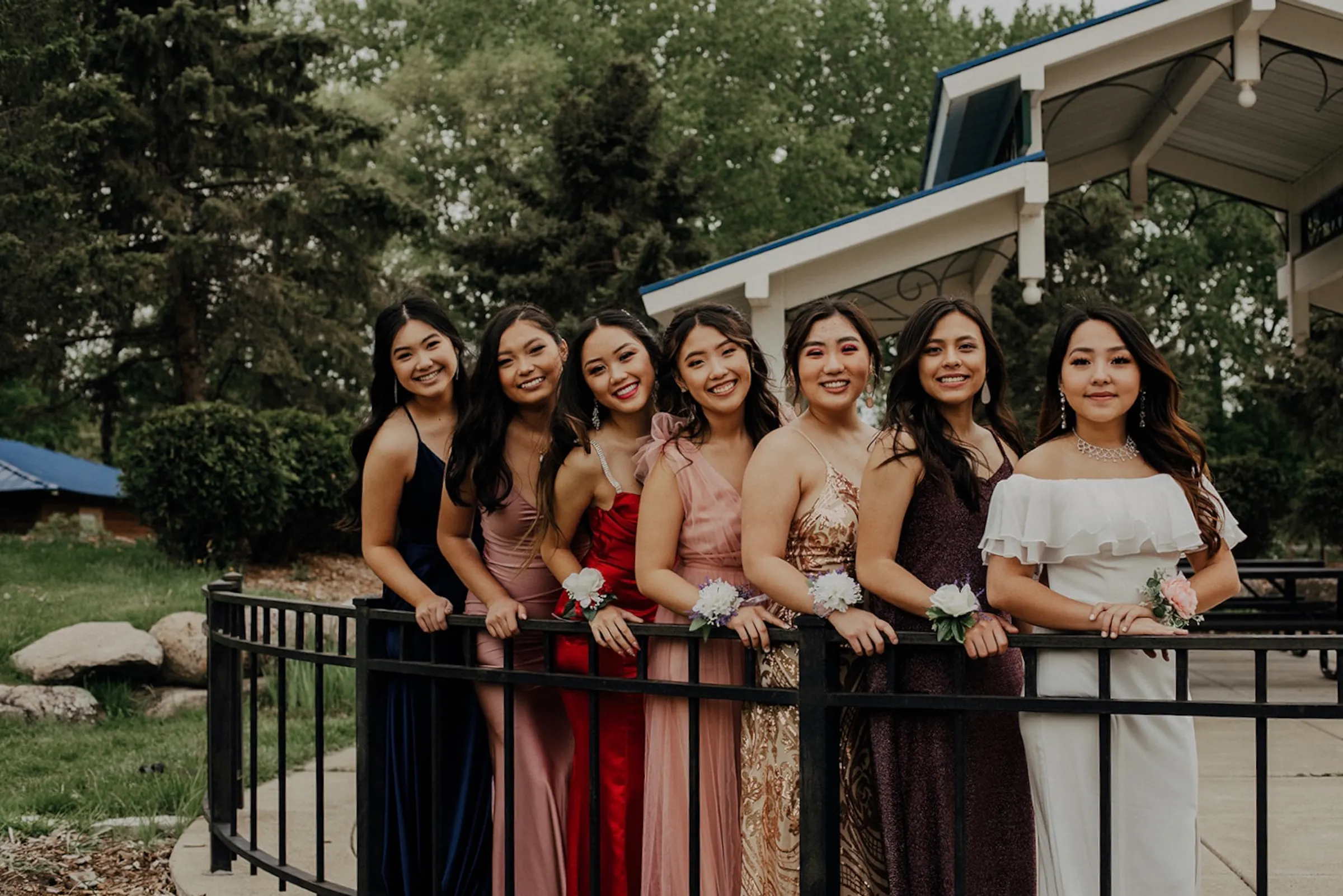 These Minnesota college students are making up for lost proms