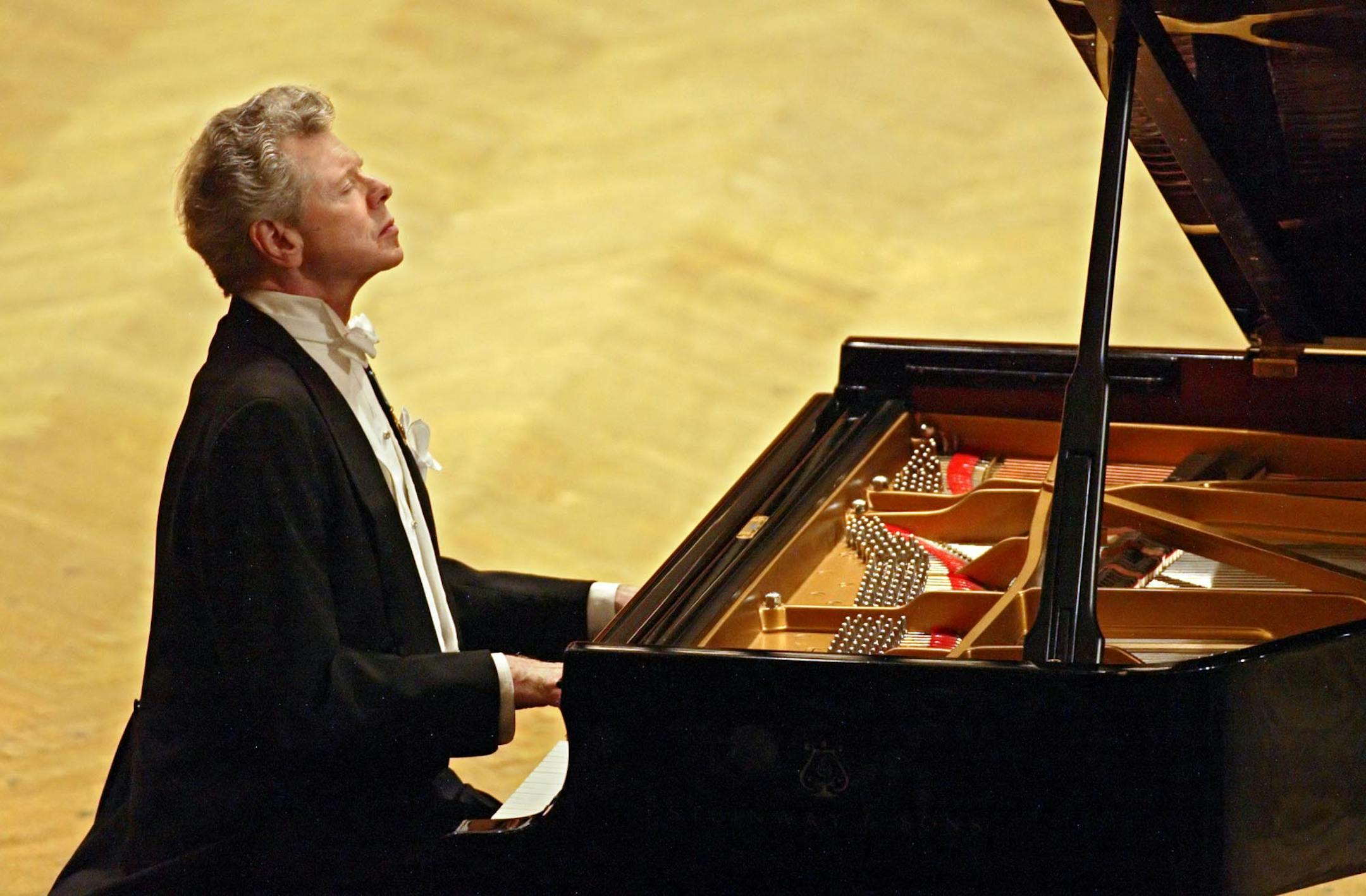 Sept. 21, 2004: Van Cliburn performing during at a concert in Moscow.
