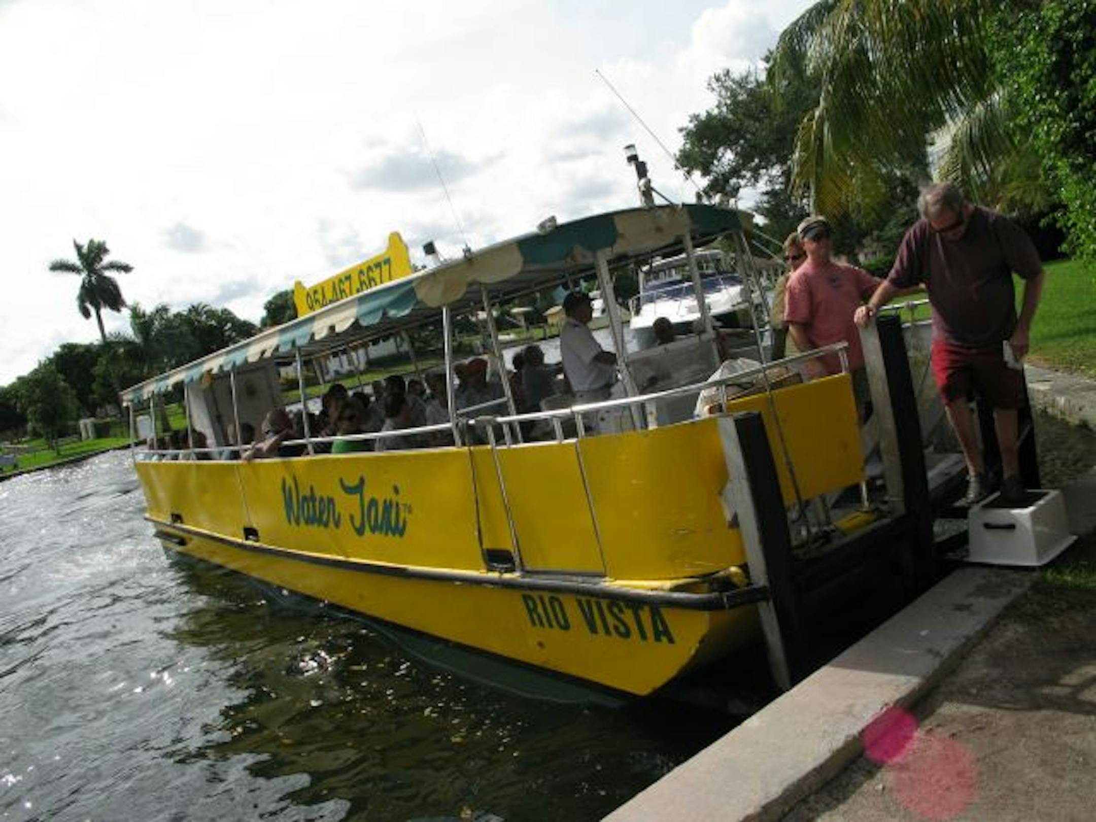 Water taxi, Ft. Lauderdale, Fla.
Scenes from Fort Lauderdale, Fla. Ran on: 02-14-2010
The Water Taxi system includes stops near downtown and the beach, and sails through one of Florida&apos;s priciest neighborhoods.