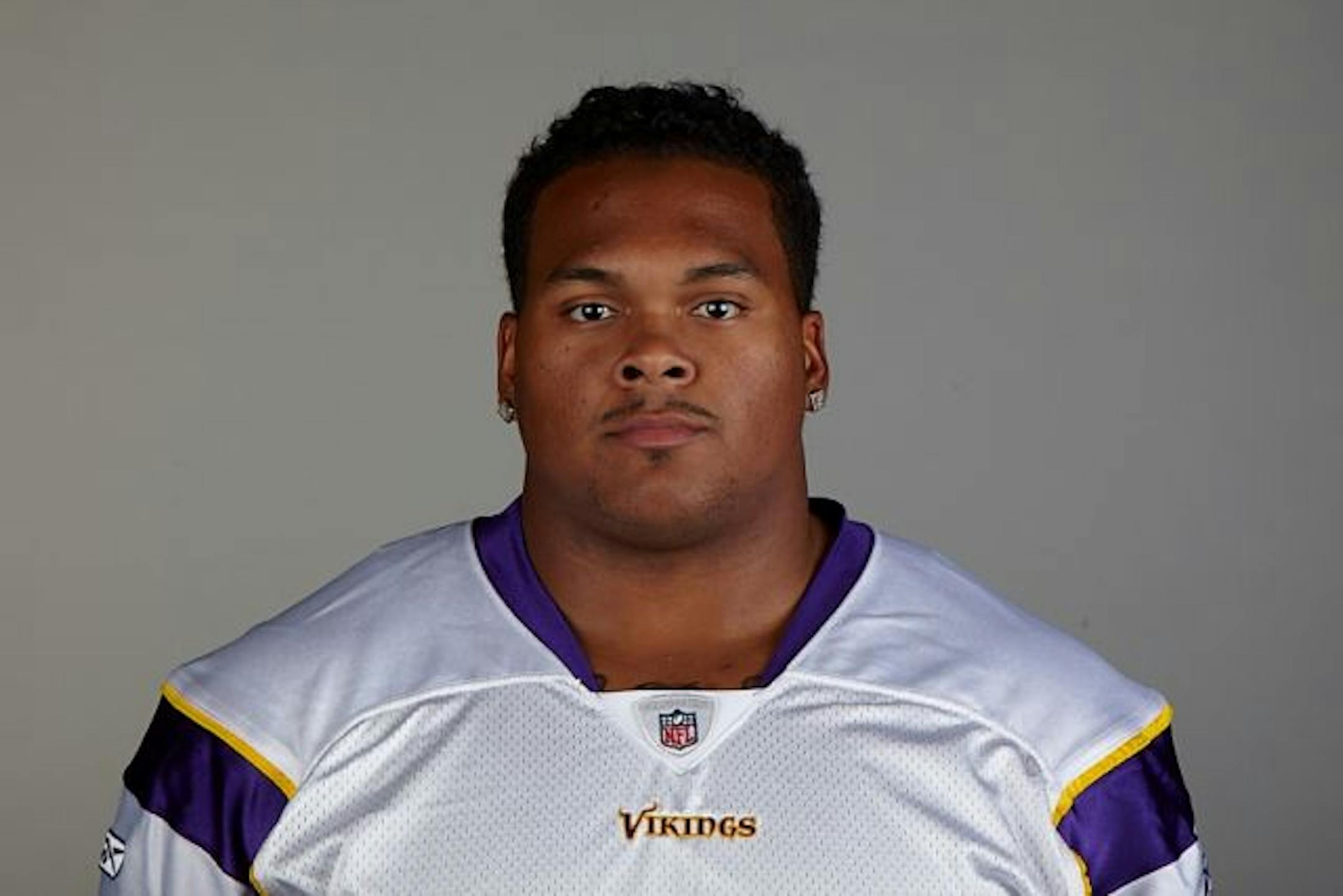 Vikings offensive lineman Chris DeGeare