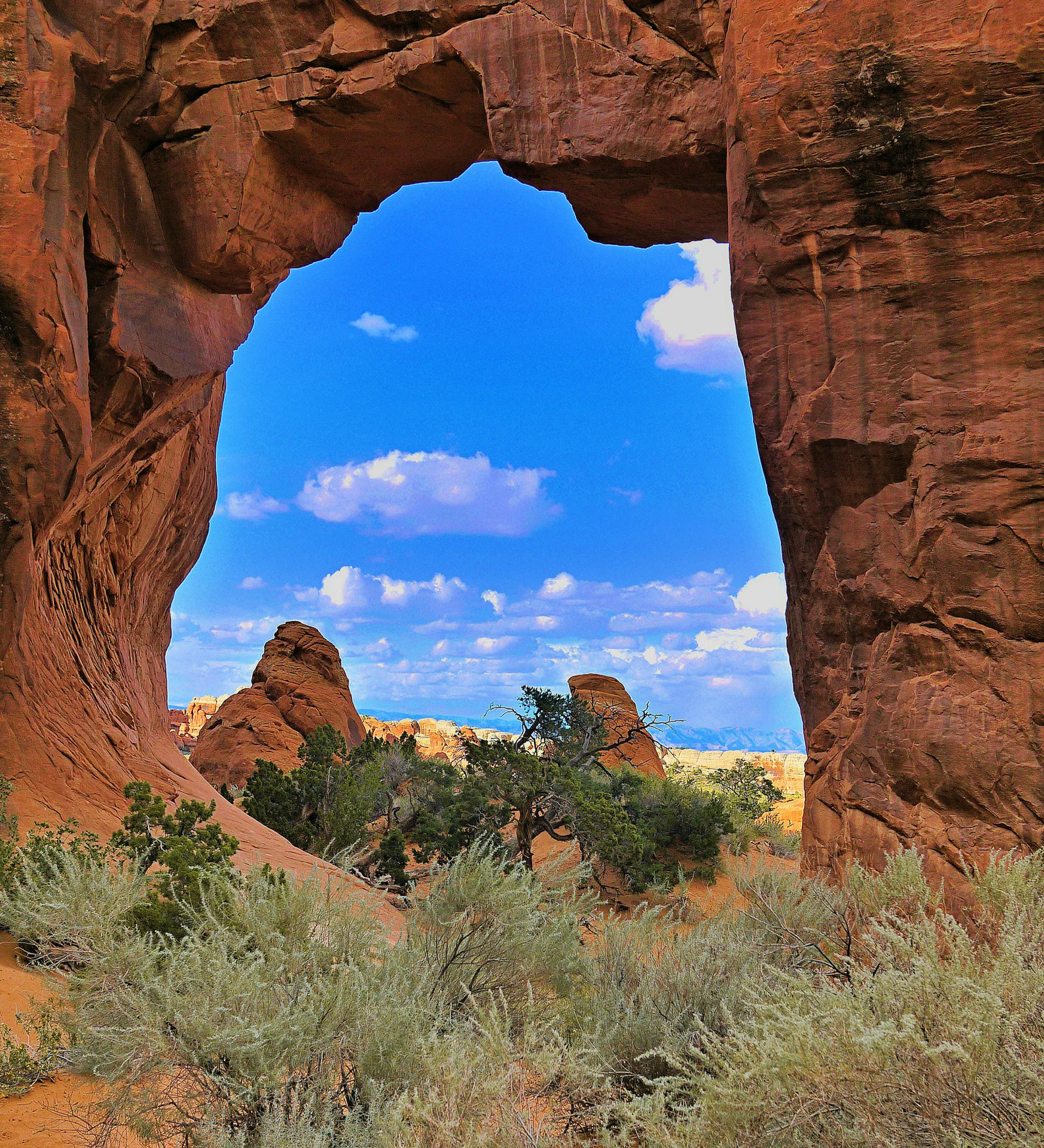 In October 2013 my wife and I left Albuquerque, NM driving north to tour parts of Utah canyon country. When all done we had visited and enjoyed Canyon De Chelly, Valley of the Gods, Natural Bridges National Monument, Newspaper Rock Monument, Canyonlands National Park , and Arches National Park. Along the way we based ourselves in Bluff, UT and Moab, UT. Eventually we looped back to finish a great two week getaway with the Albuquerque Balloon Fiesta. It was a memorable trip filled with wonderful
