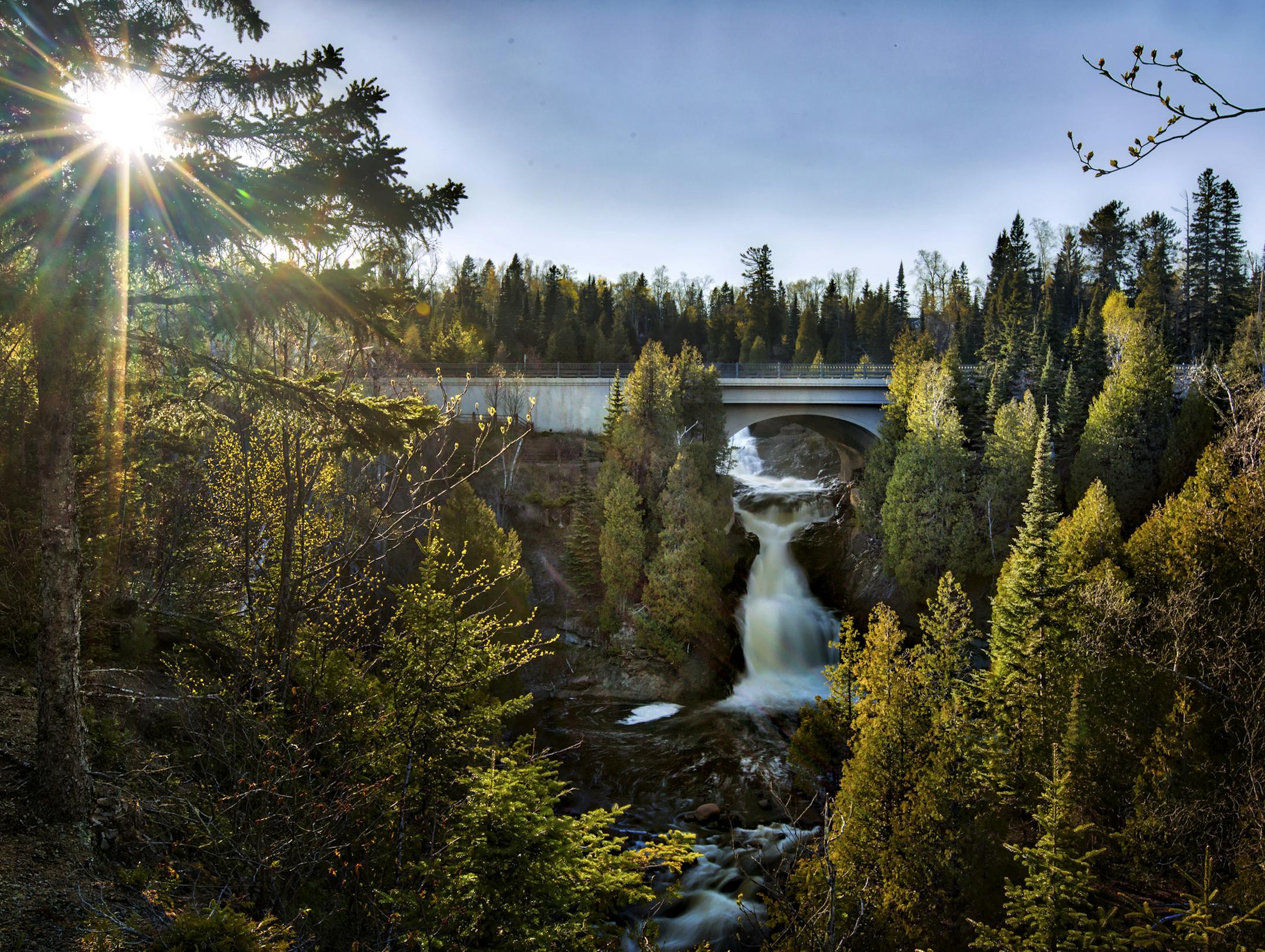 The Cross River falls is easy to miss if you drive right by, as it falls right under the Highway 61 bridge. A quick stop at the wayside park will reward the viewer with one of the most beautiful falls on the north shore. This was the view from Lambs resort and campground. ] Spring is waterfall season on the North Shore of Lake Superior. Brian.Peterson@startribune.com North Shore, MN - 05/17/2016