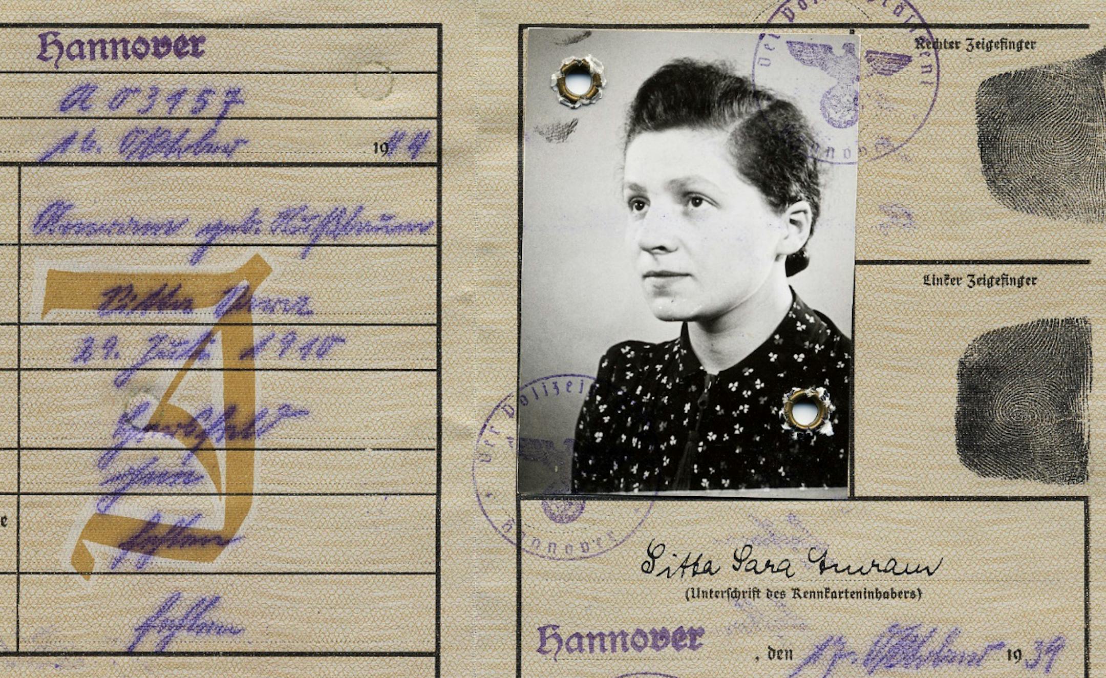Photo provided by Fred Amram Inside of my mother&#xed;s registration card.
&#xec;J&#xee; for Jude&#xf3;Jew.