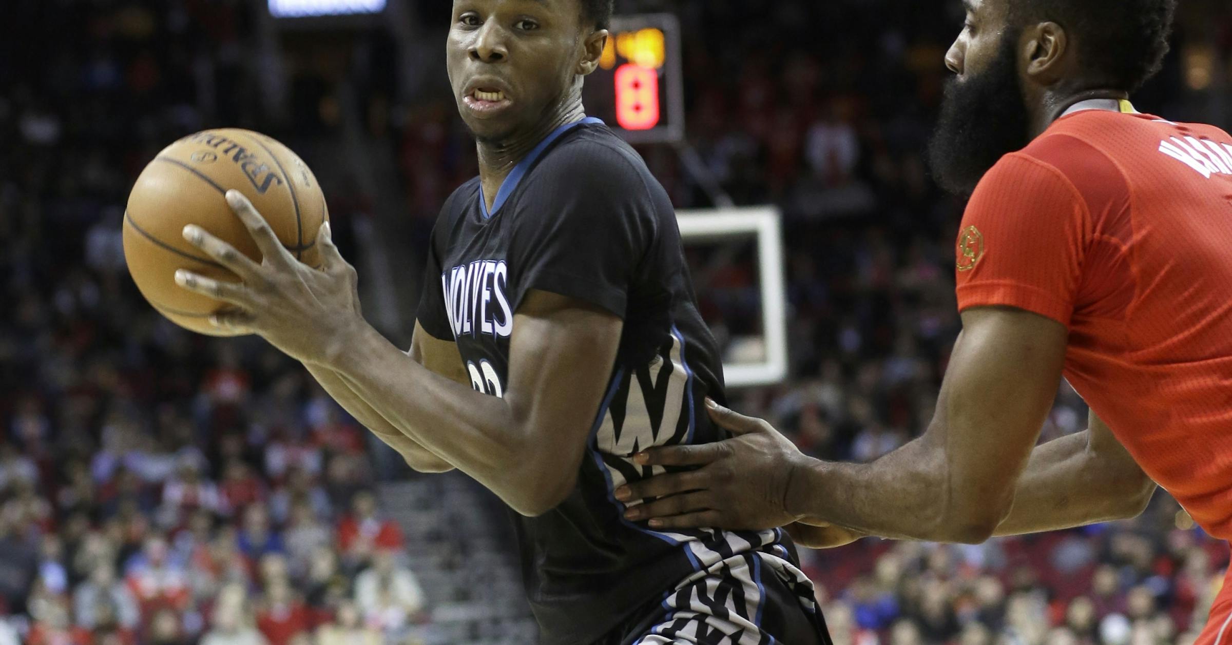 Houston 113, Wolves 102