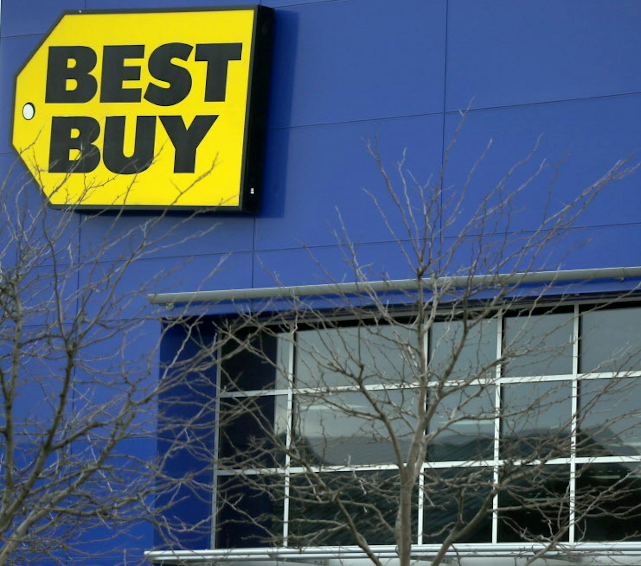 In this photo made on Friday, March 28, 2014, shows the exterior of the Best Buy store Cranberry, Pa., Butler County. (AP Photo/Keith Srakocic)