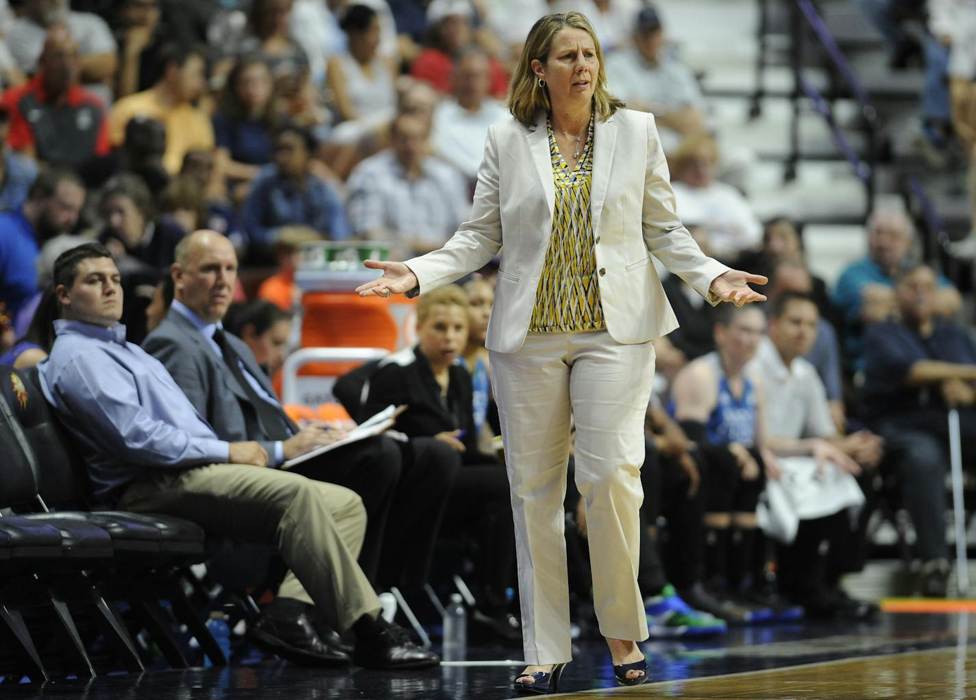 Minnesota Lynx head coach Cheryl Reeve reacts during the first half of a WNBA basketball game, Thursday, July 7, 2016, in Uncasville, Conn. (AP Photo/Jessica Hill)