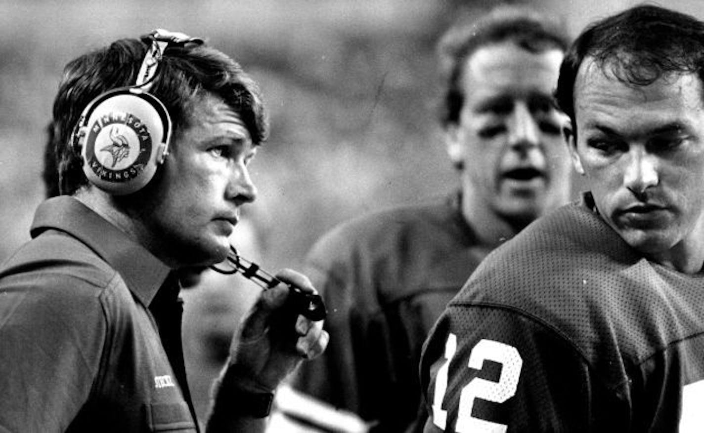 September 2, 1984 Les Stechel, looking Warried, with manning, Dals Viking coach. Les Steckel, his team losing 42-13, had much to be concerned about ***** NFL regular-season coacing debut. September 3, 1984 September 21, 1984 Duane Braley, Minneapolis Star Tribune
