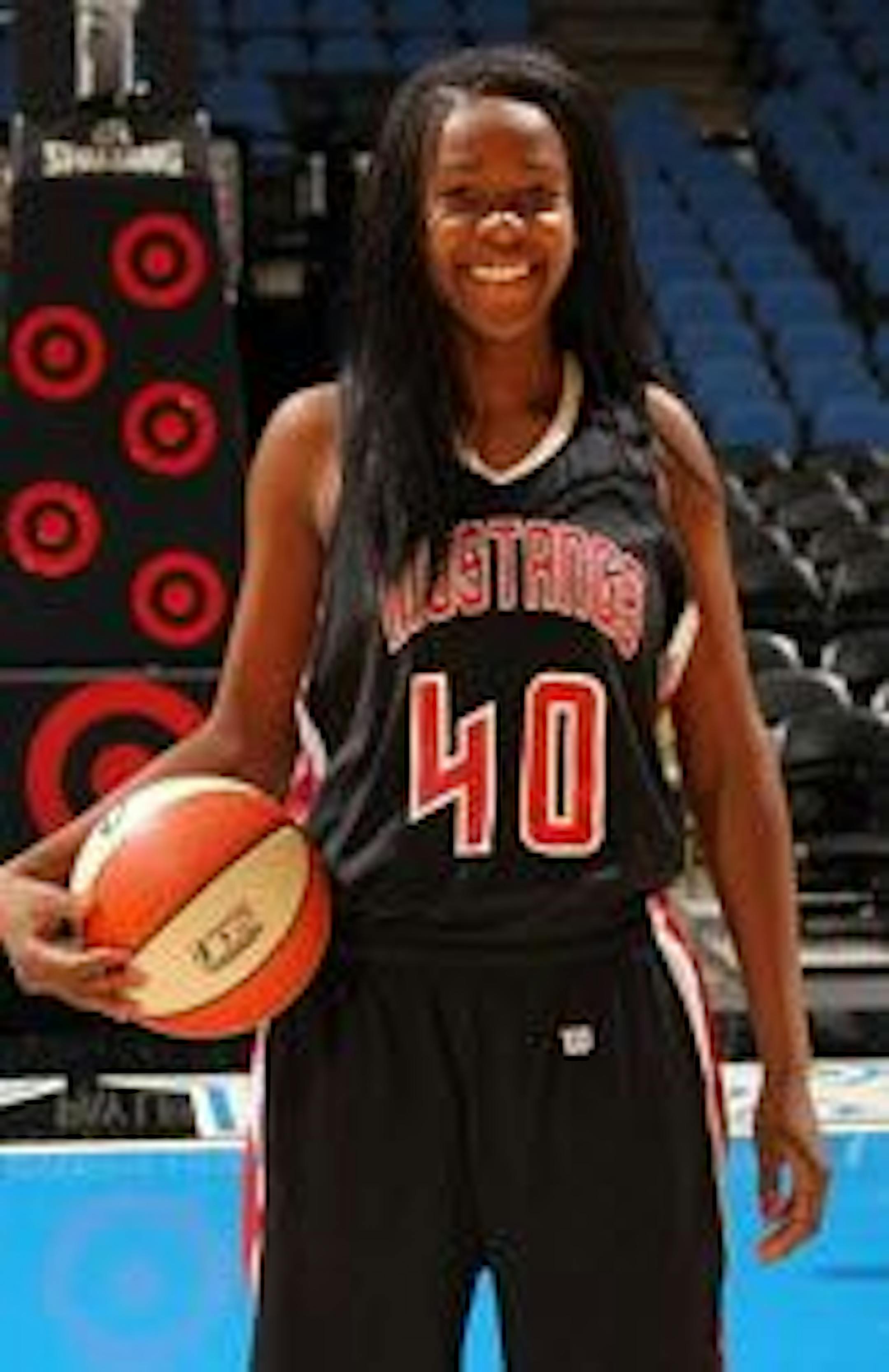 Onye Osemenam, Maratha basketball